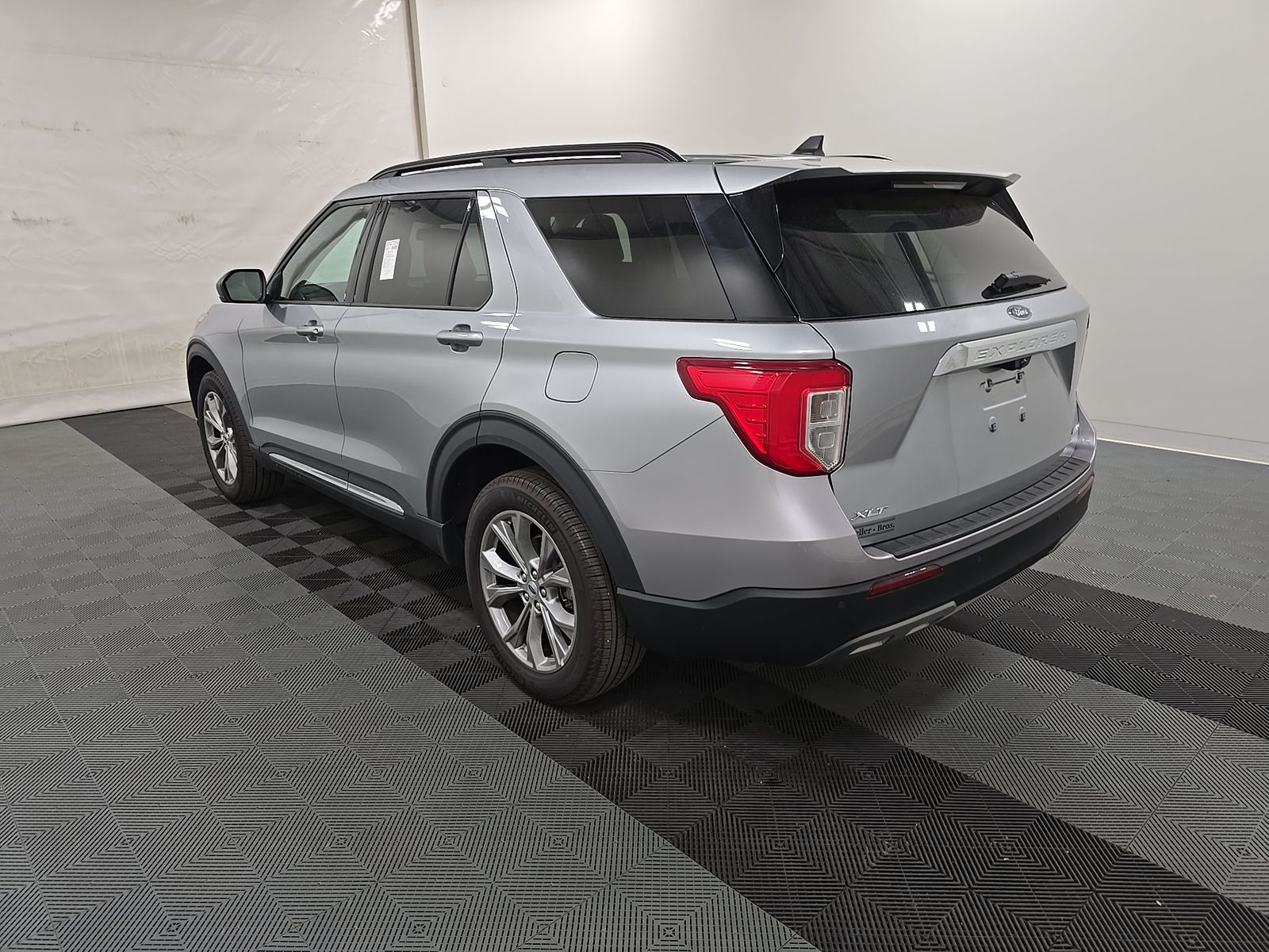 FORD EXPLORER - 7