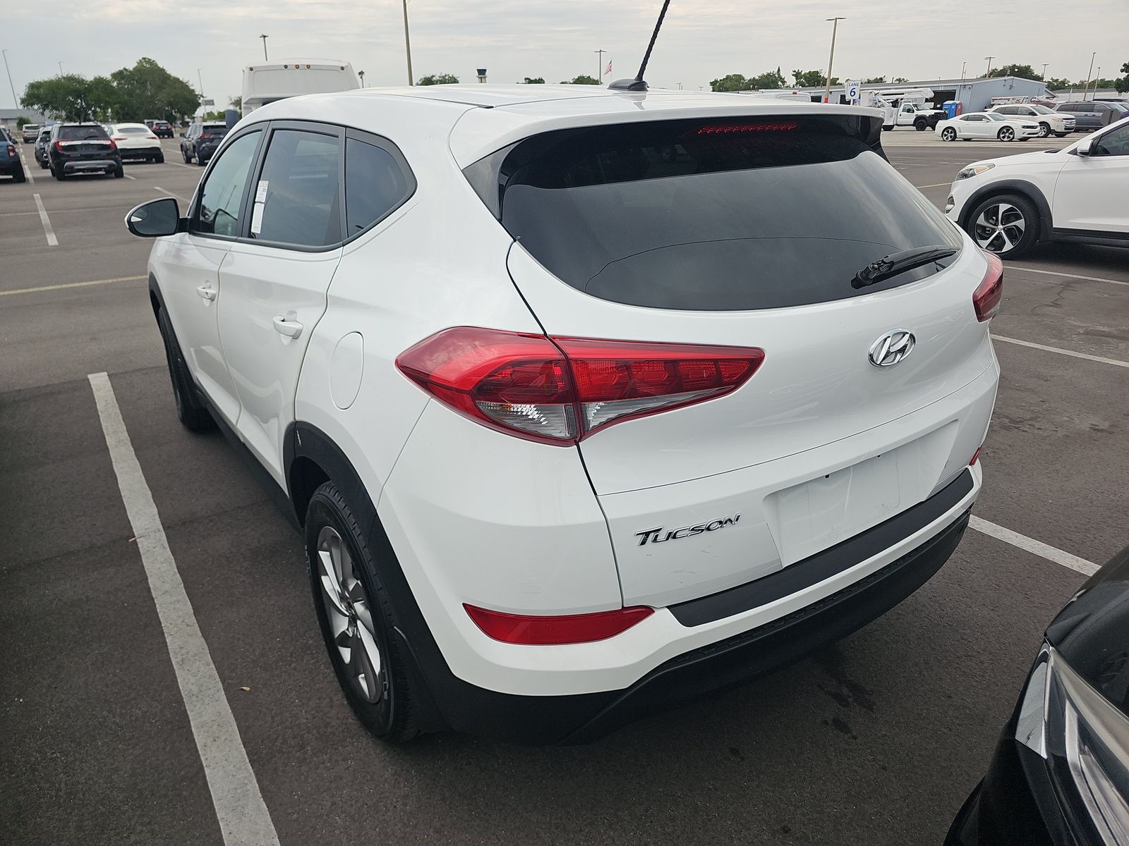 HYUNDAI TUCSON - 7