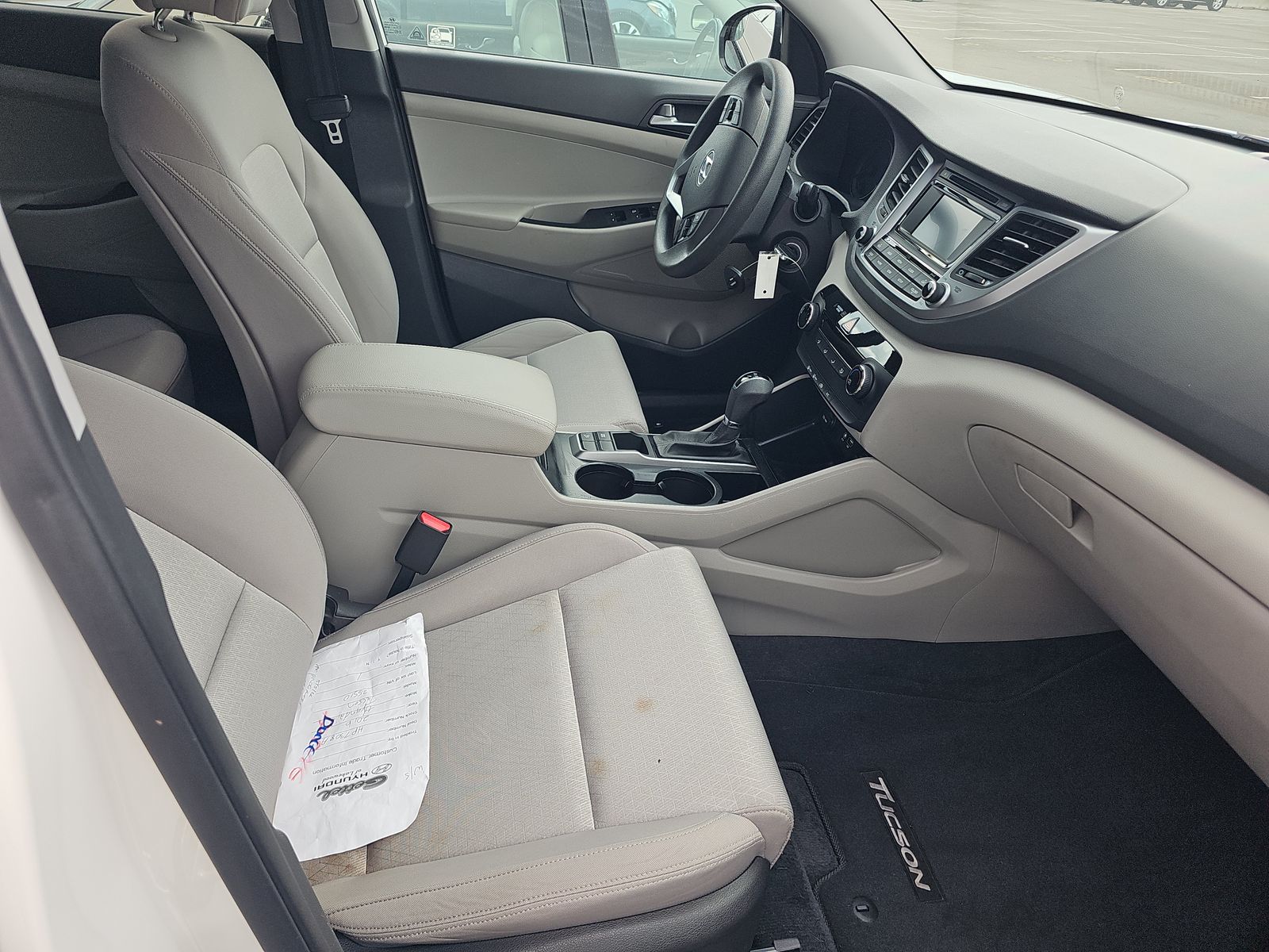 HYUNDAI TUCSON - 9