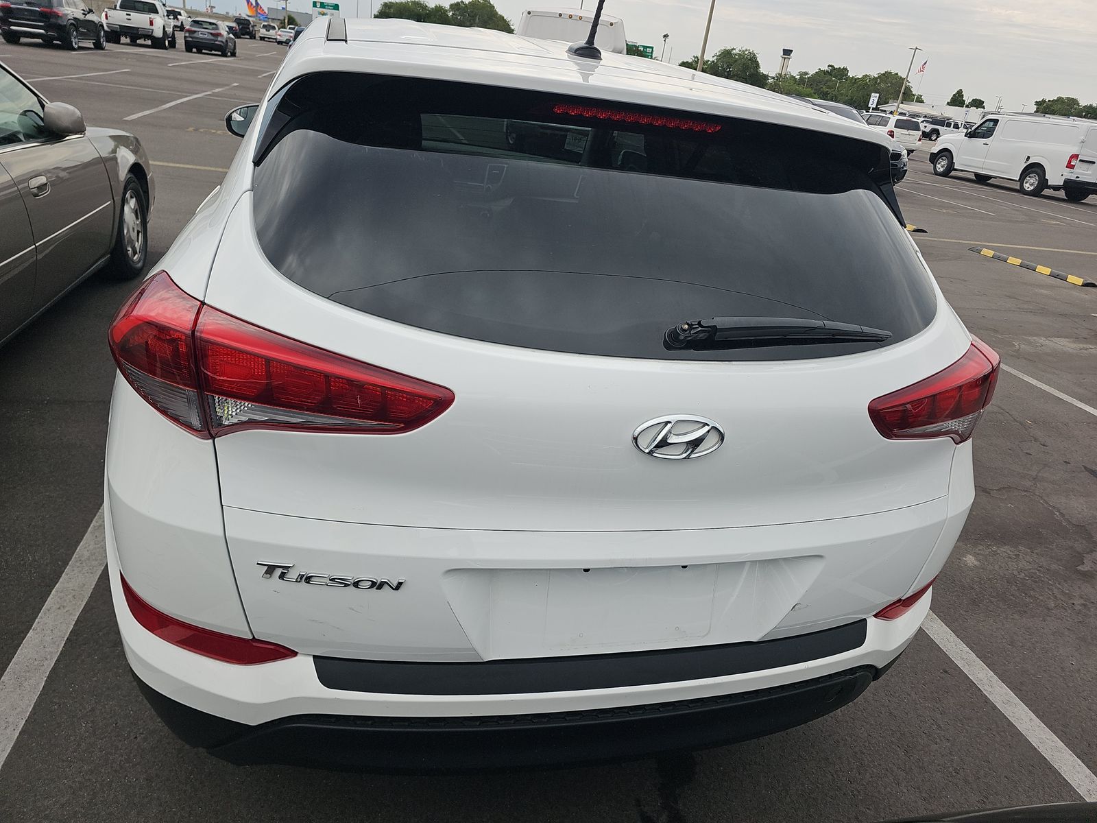HYUNDAI TUCSON - 6