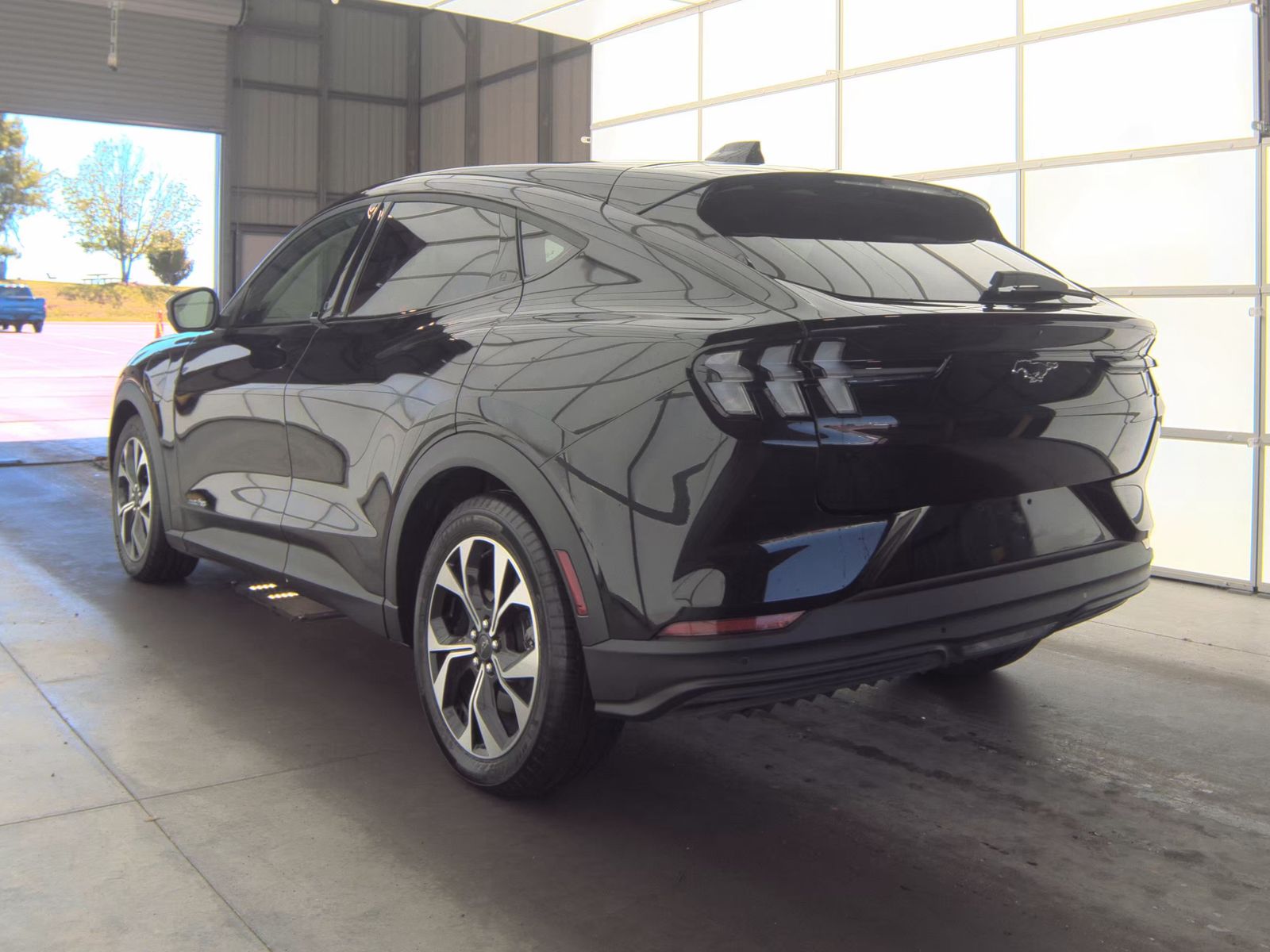 FORD MUSTANG MACH-E - 9