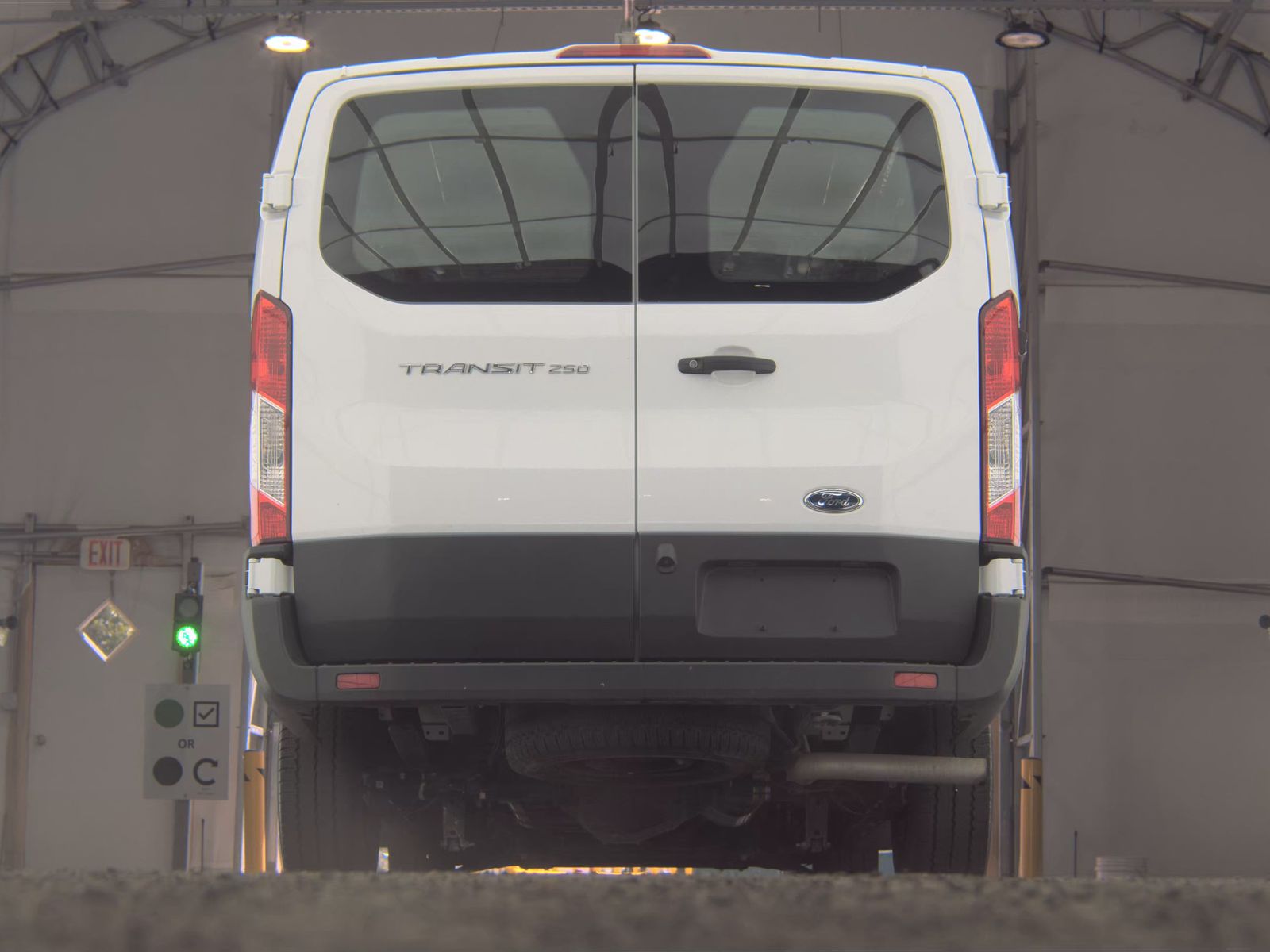 FORD TRANSIT 250 - 8
