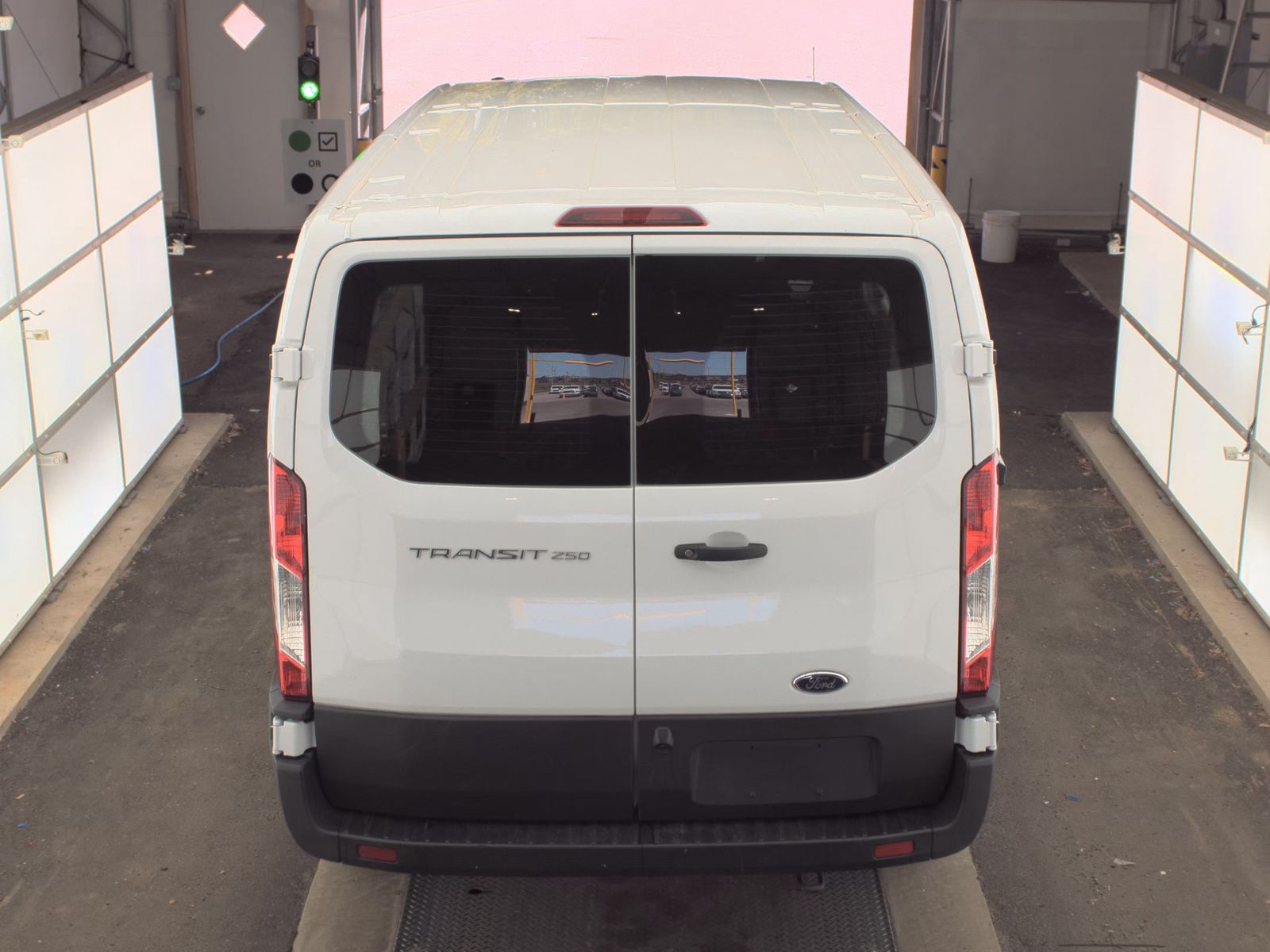 FORD TRANSIT 250 - 7