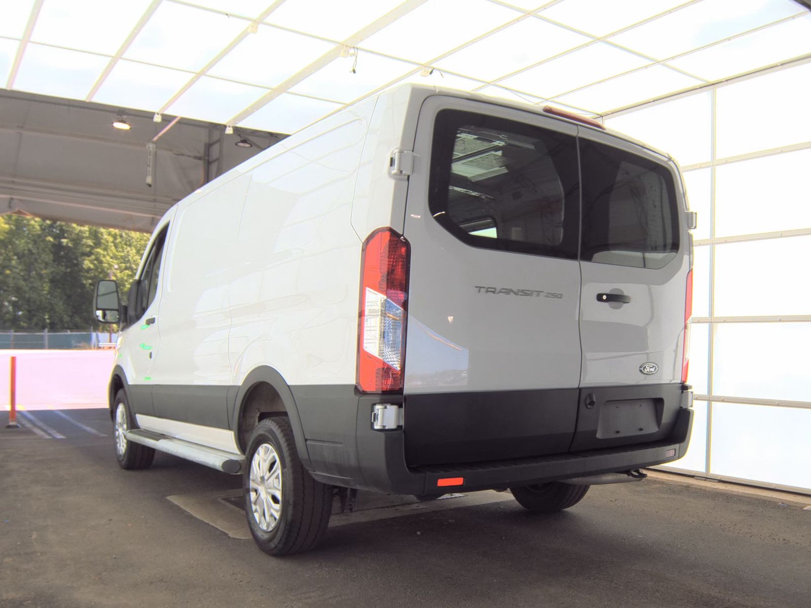 FORD TRANSIT 250 - 9