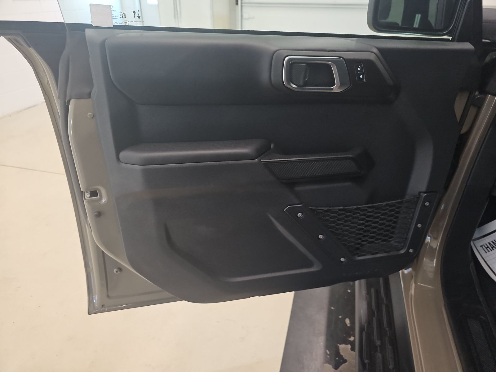 FORD BRONCO - 10