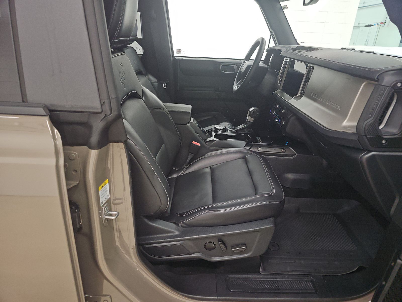 FORD BRONCO - 9