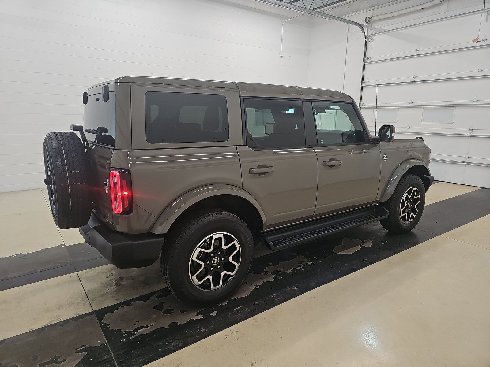 FORD BRONCO - 5