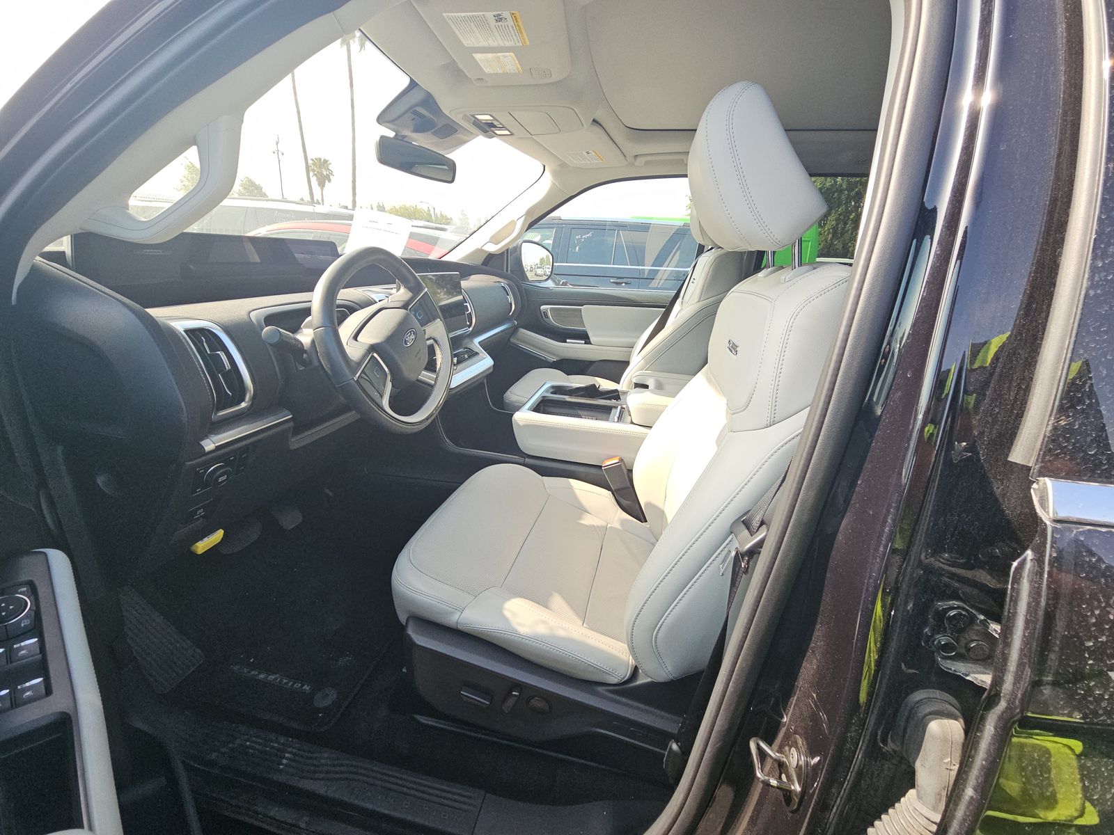 FORD EXPEDITION - 8