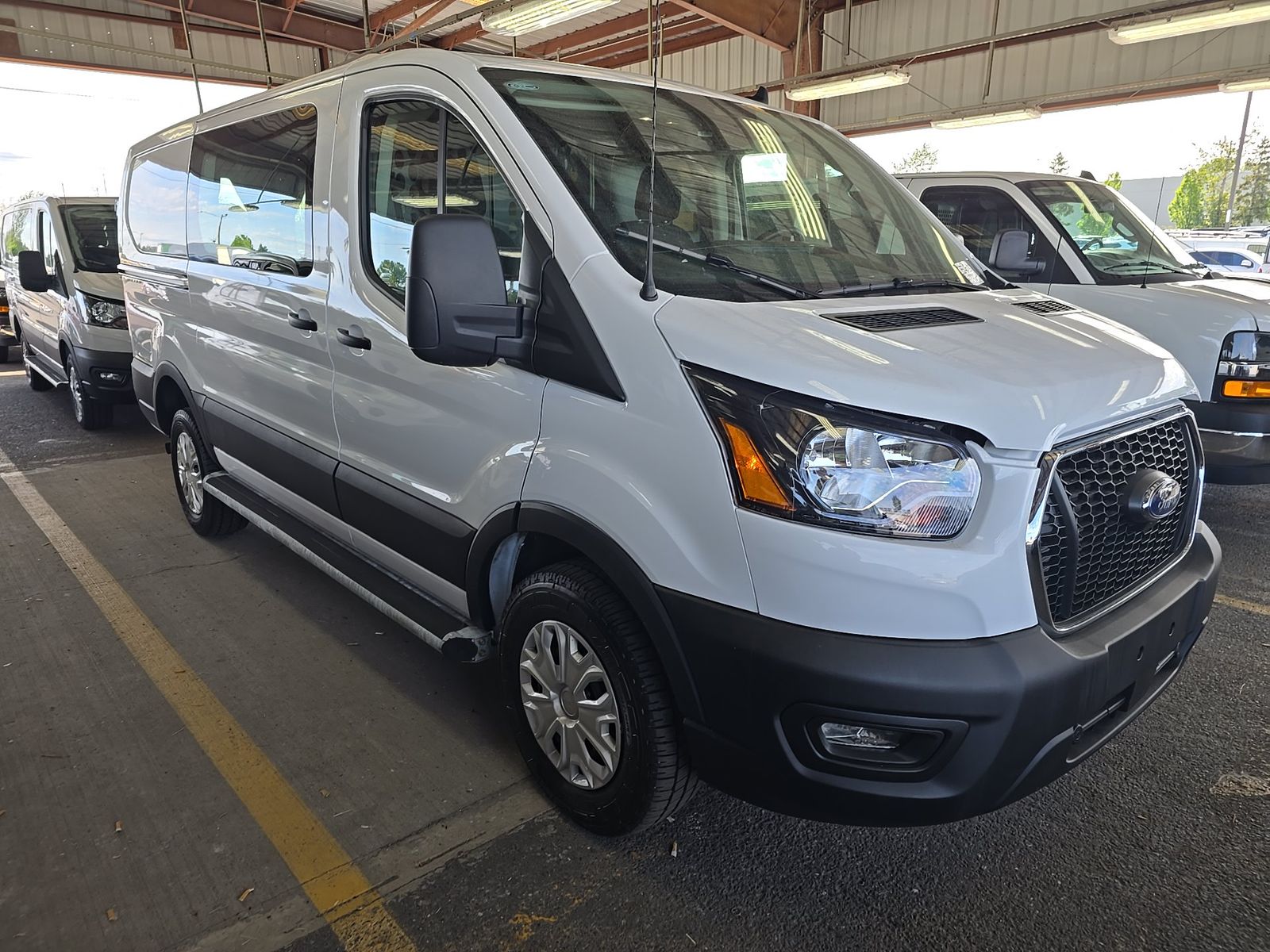 FORD TRANSIT 250 - 4