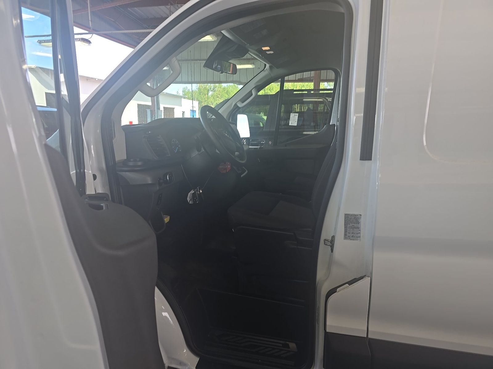 FORD TRANSIT 250 - 8