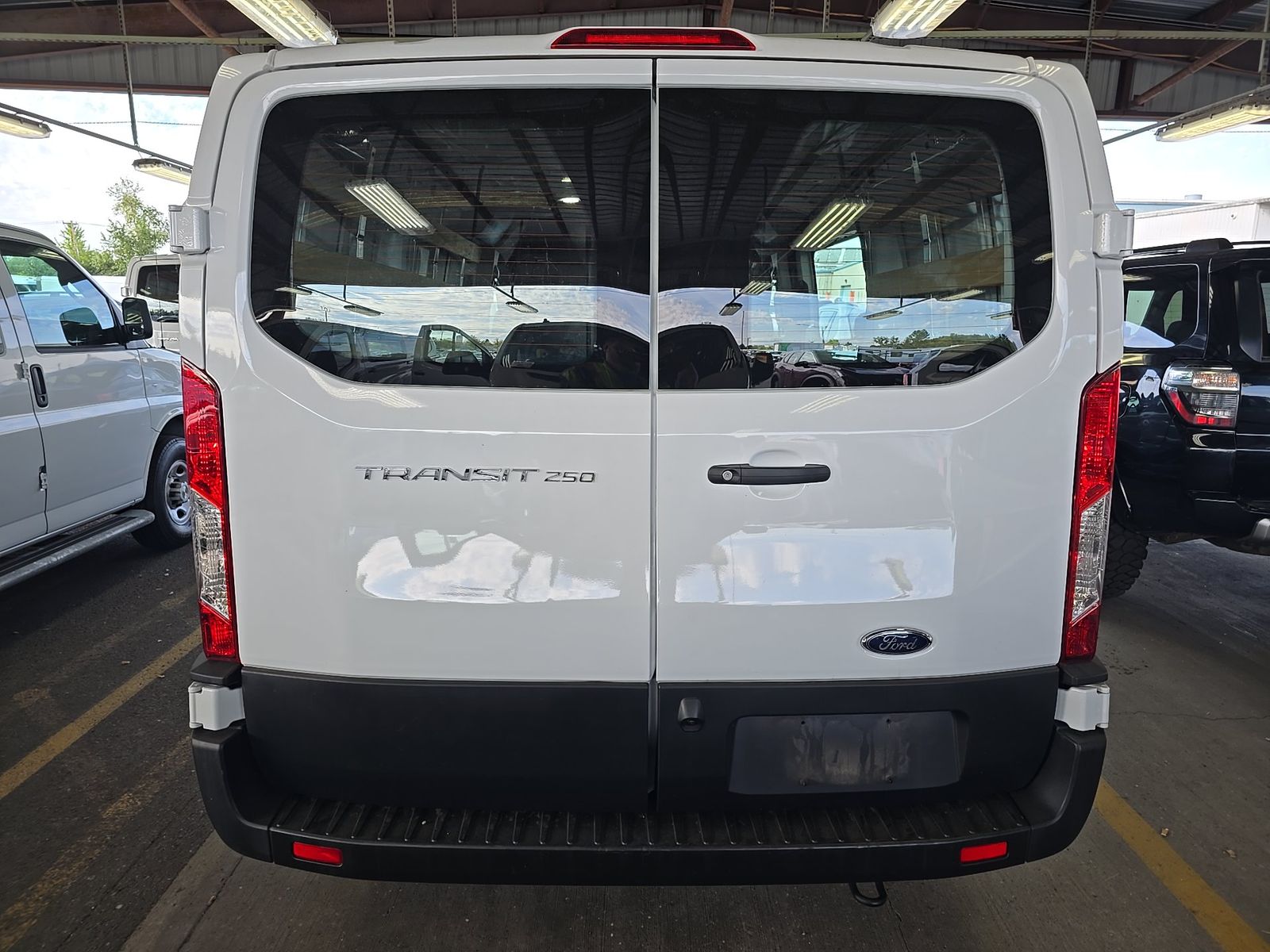 FORD TRANSIT 250 - 6