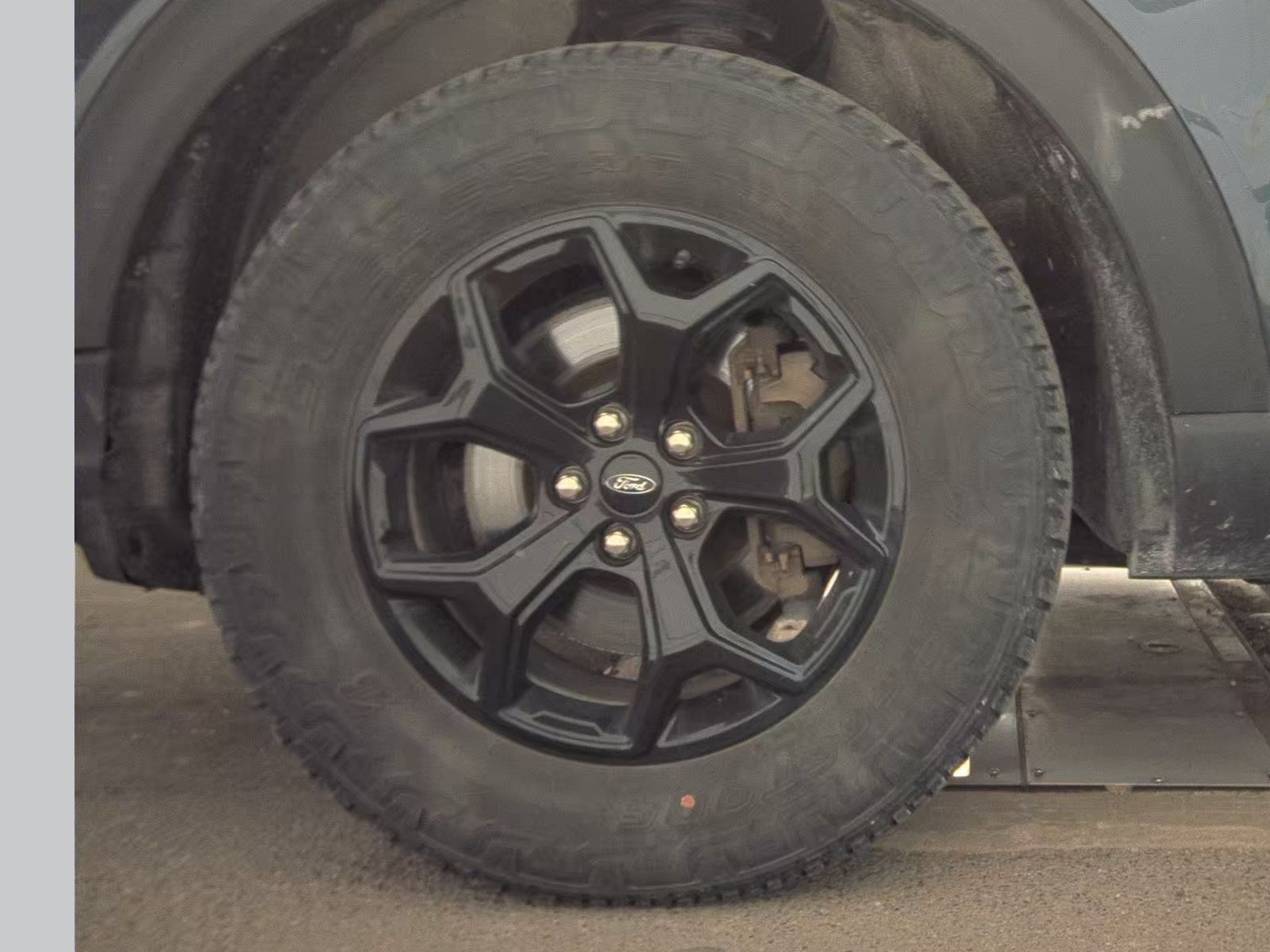 FORD EXPLORER - 10