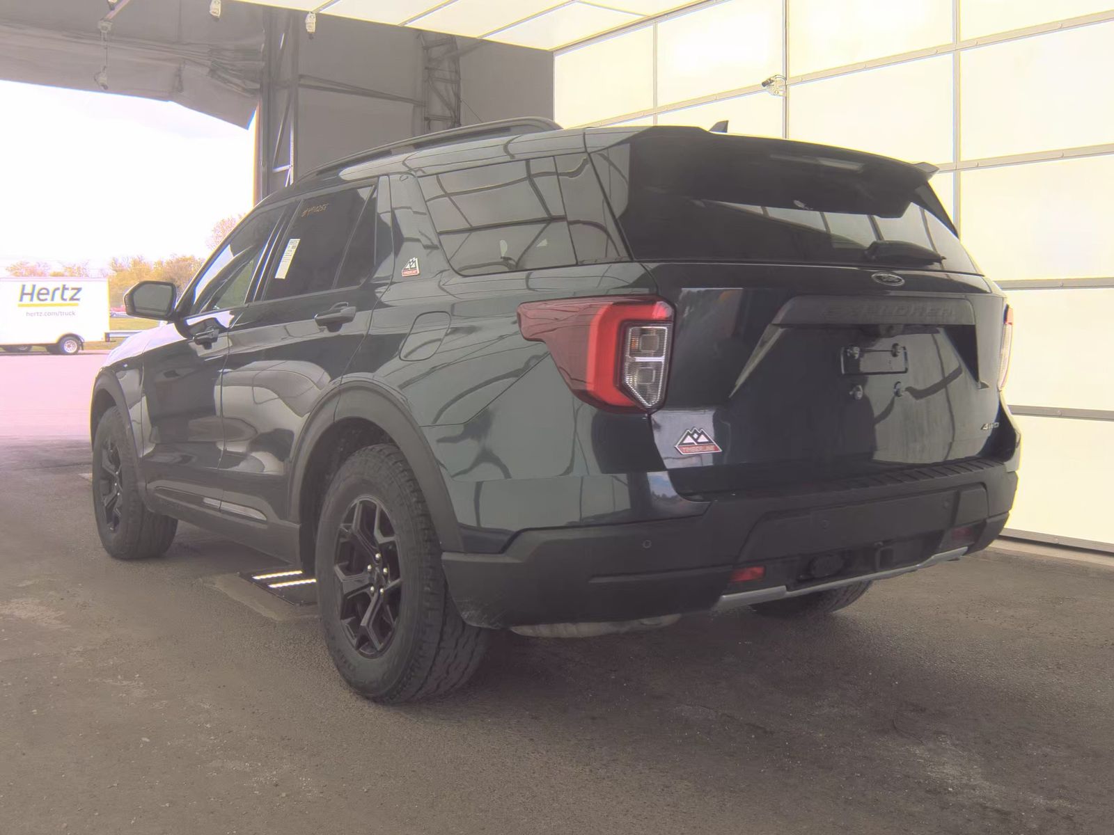 FORD EXPLORER - 9
