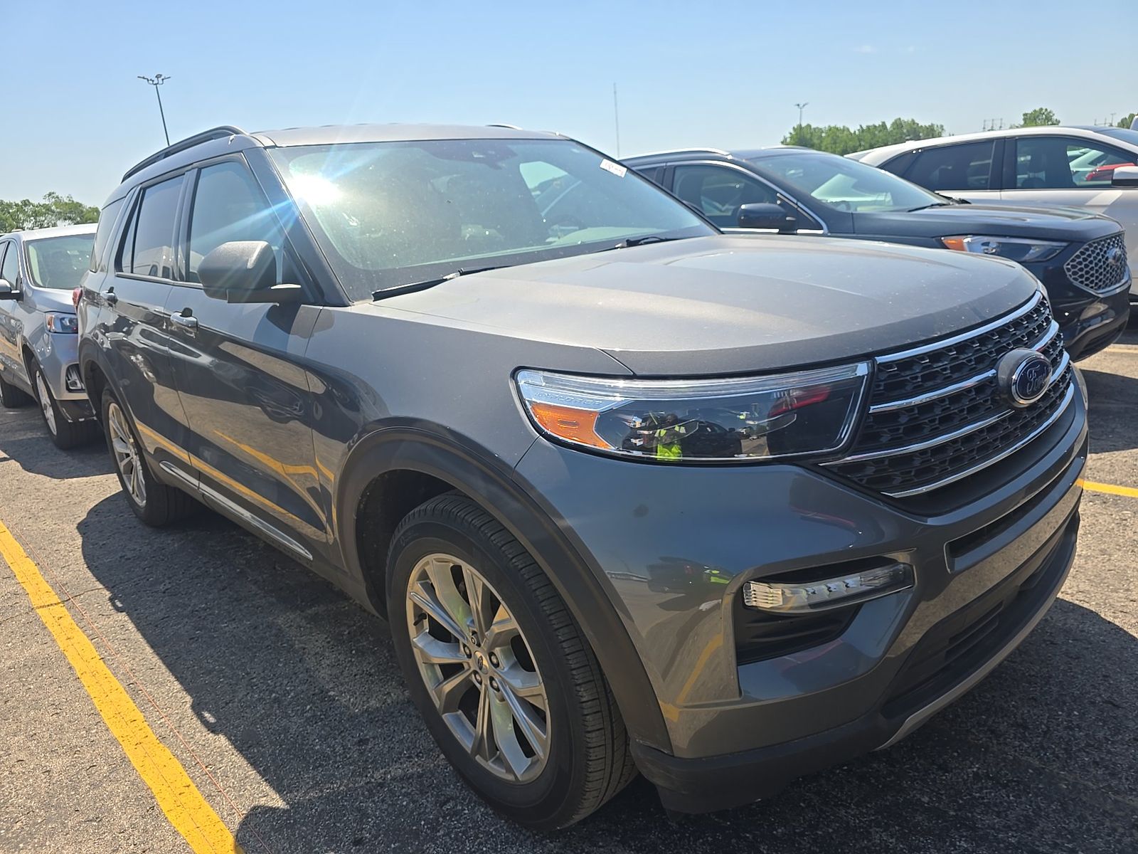 FORD EXPLORER - 4