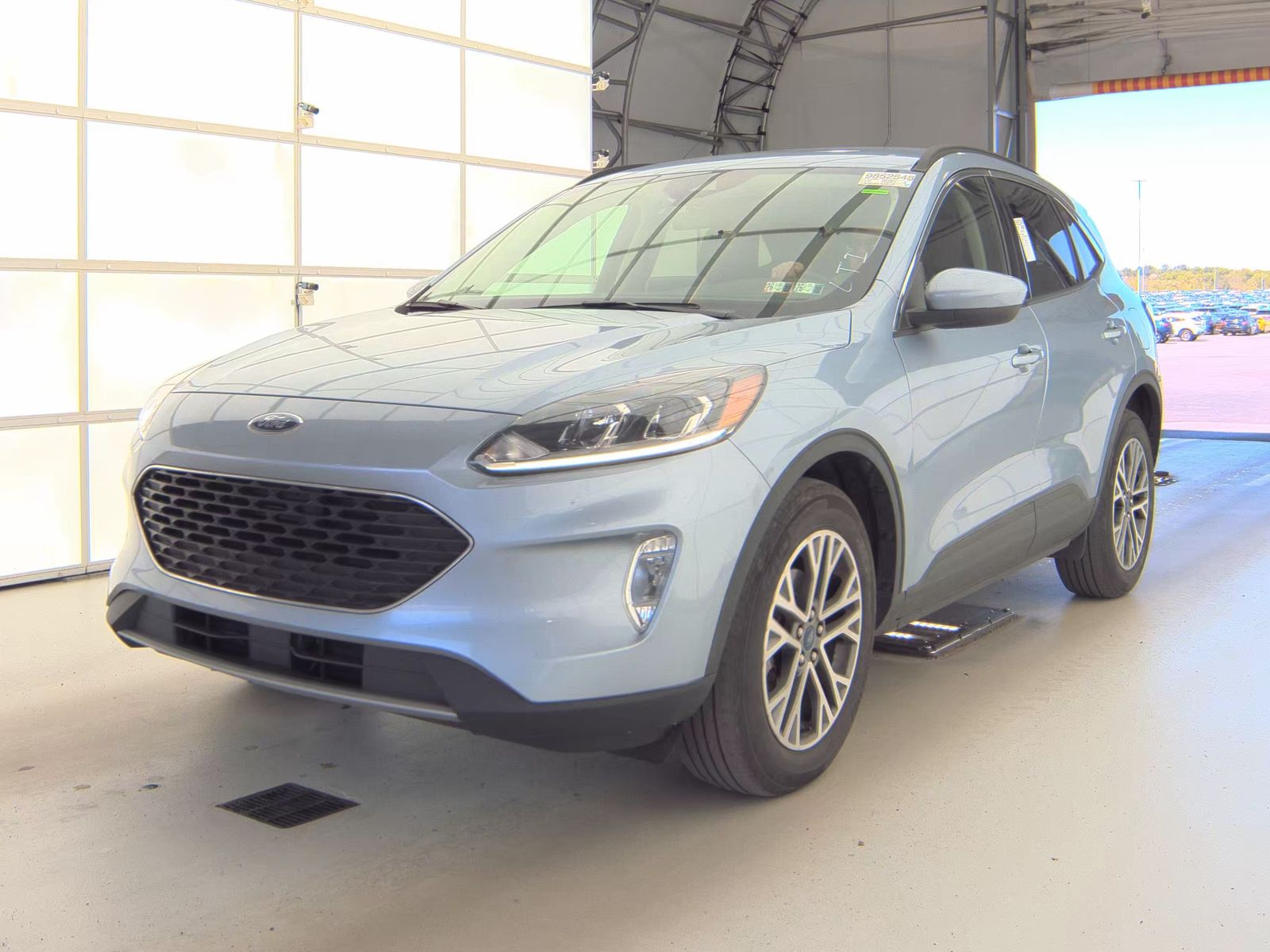 FORD ESCAPE - 1