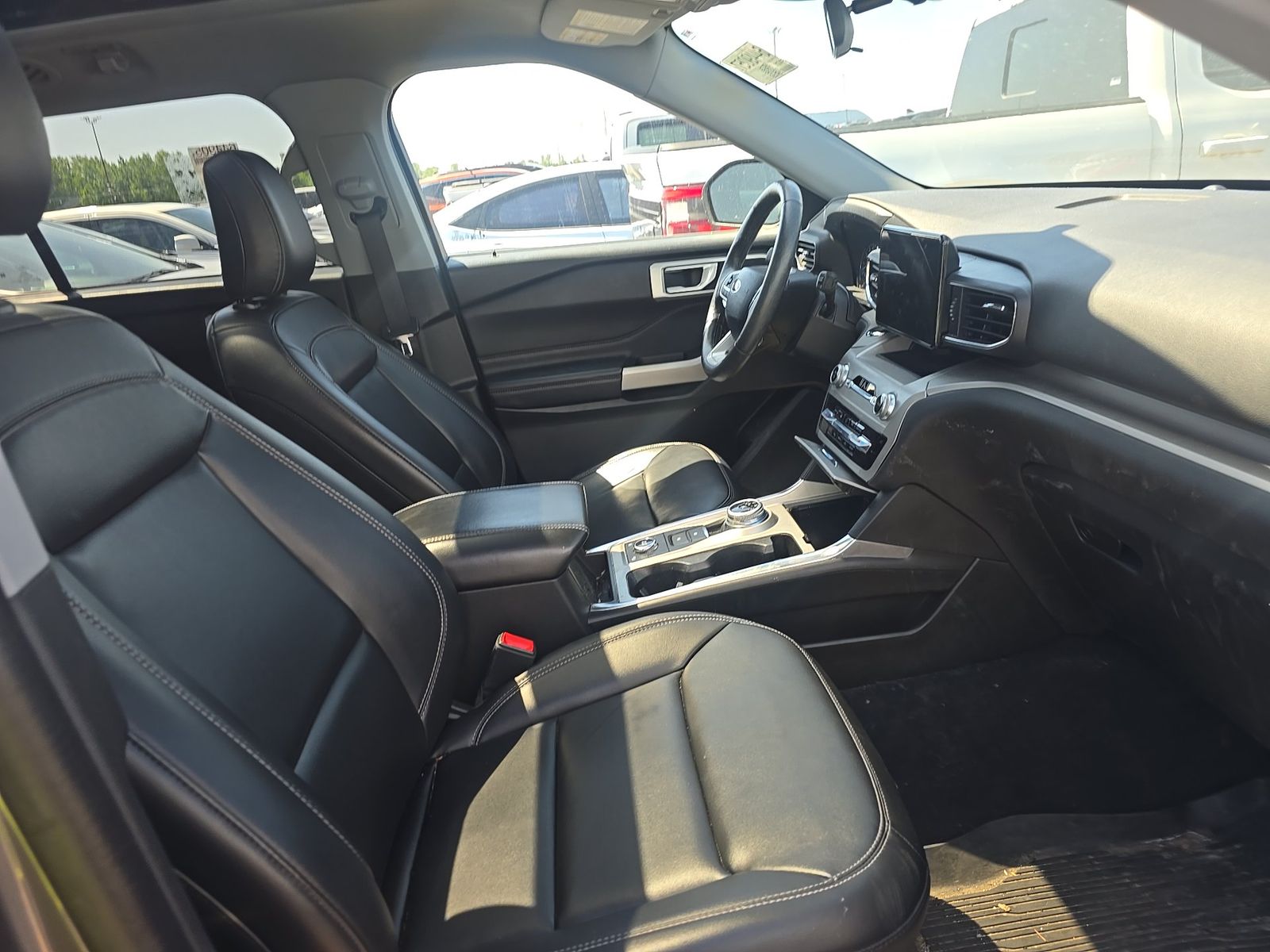 FORD EXPLORER - 9