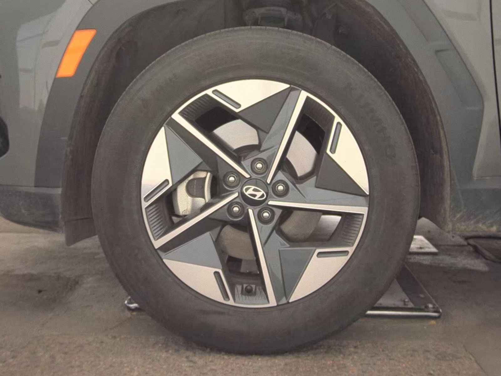 HYUNDAI TUCSON - 10