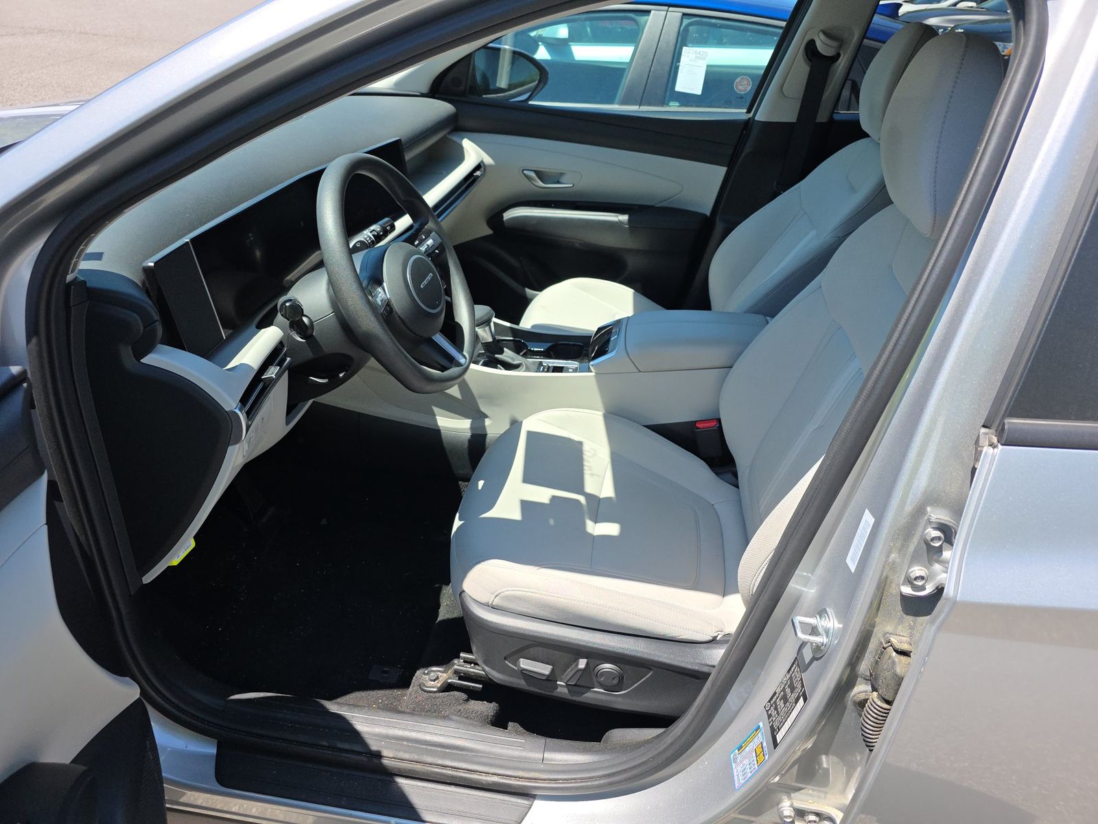 HYUNDAI TUCSON - 8