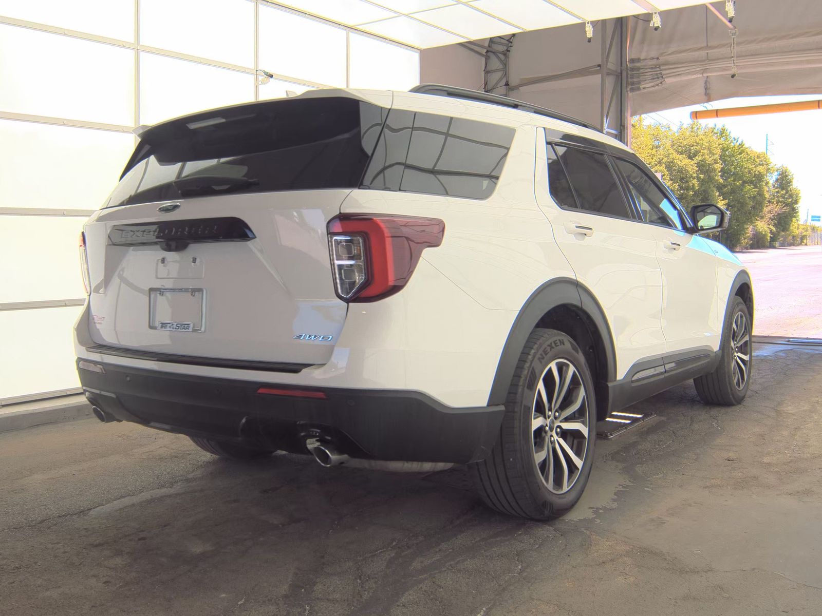 FORD EXPLORER - 6