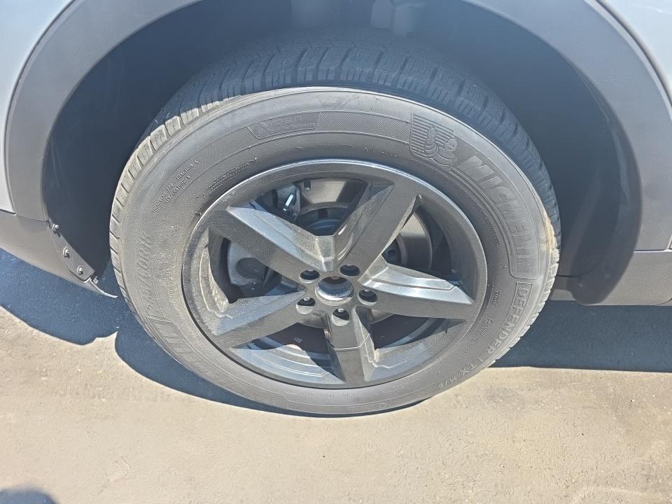 FORD EXPLORER - 9
