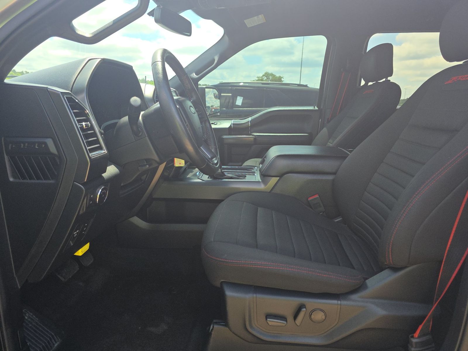 FORD F-150 - 8
