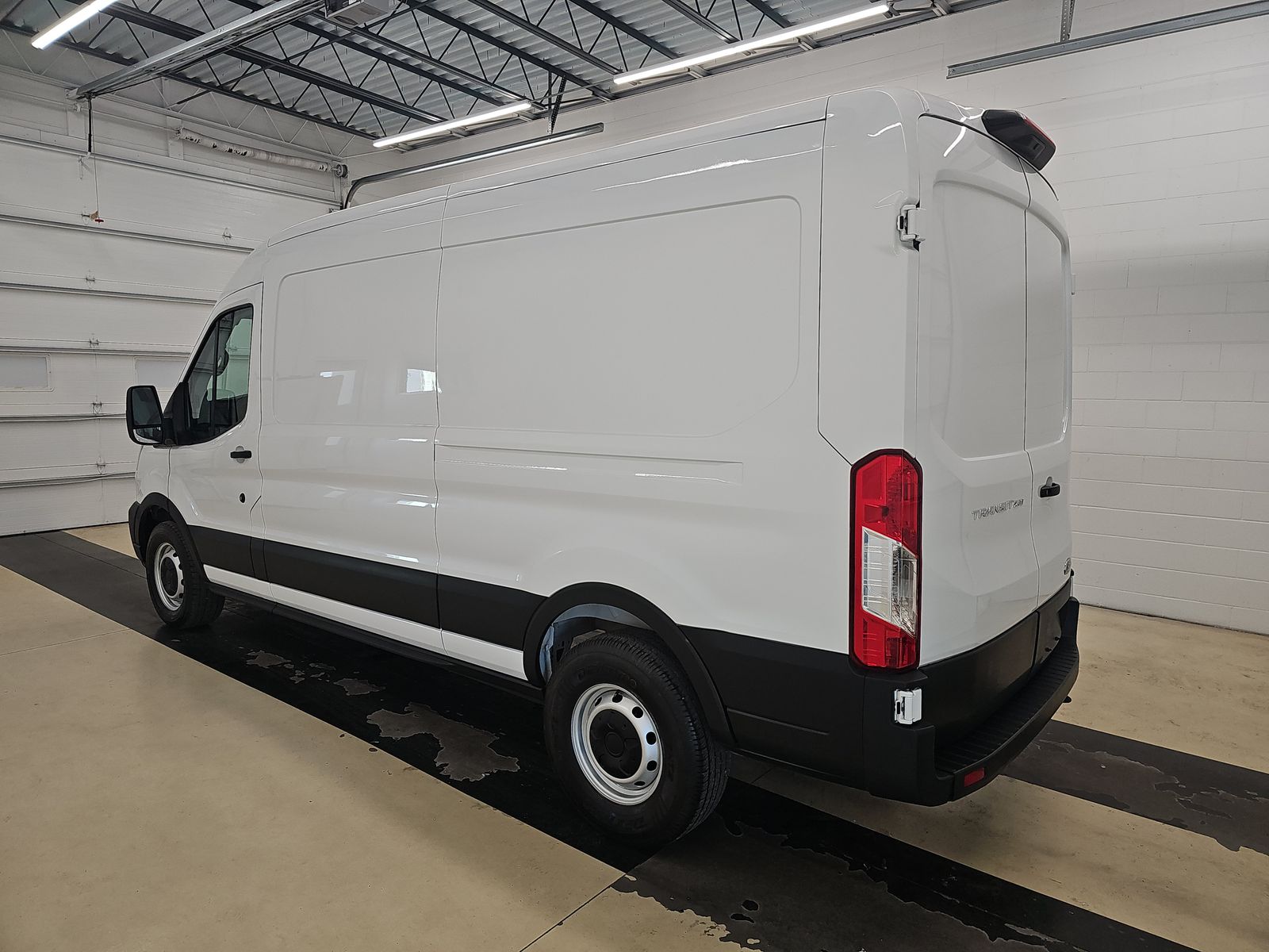 FORD TRANSIT 250 - 7