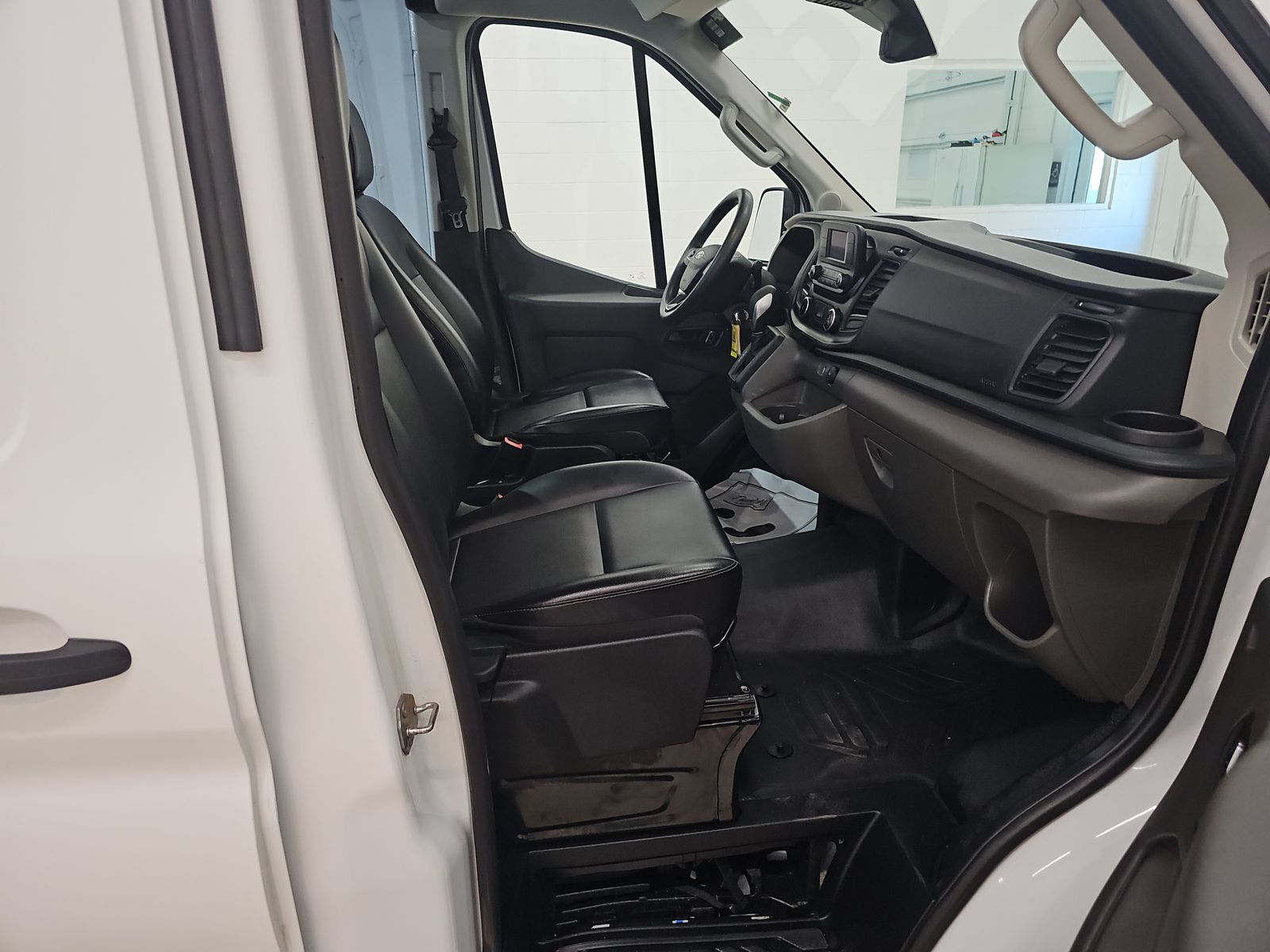 FORD TRANSIT 250 - 9