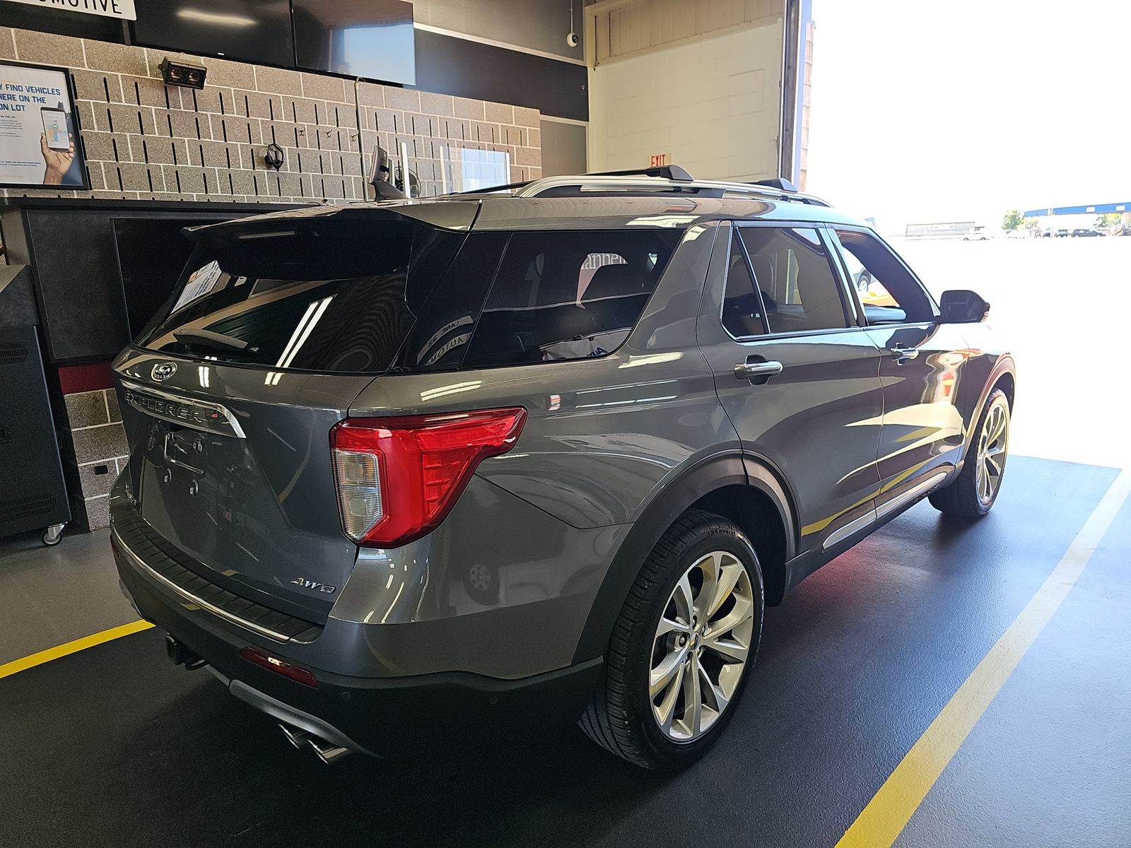 FORD EXPLORER - 5