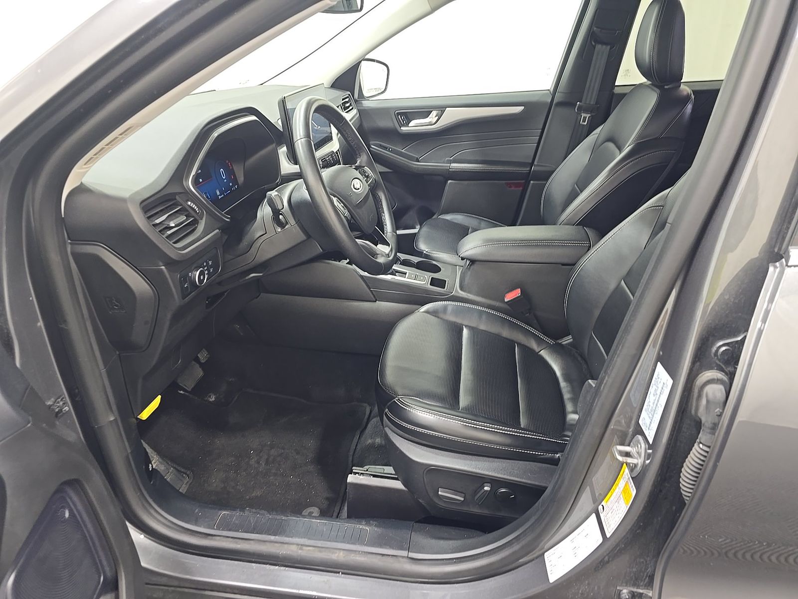 FORD ESCAPE - 8