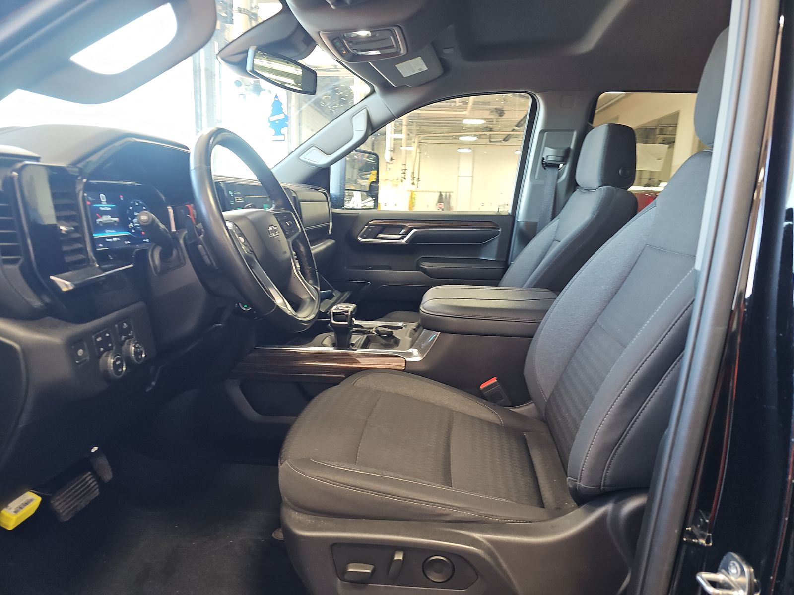 2024 Chevrolet Silverado 1500 RST AWD