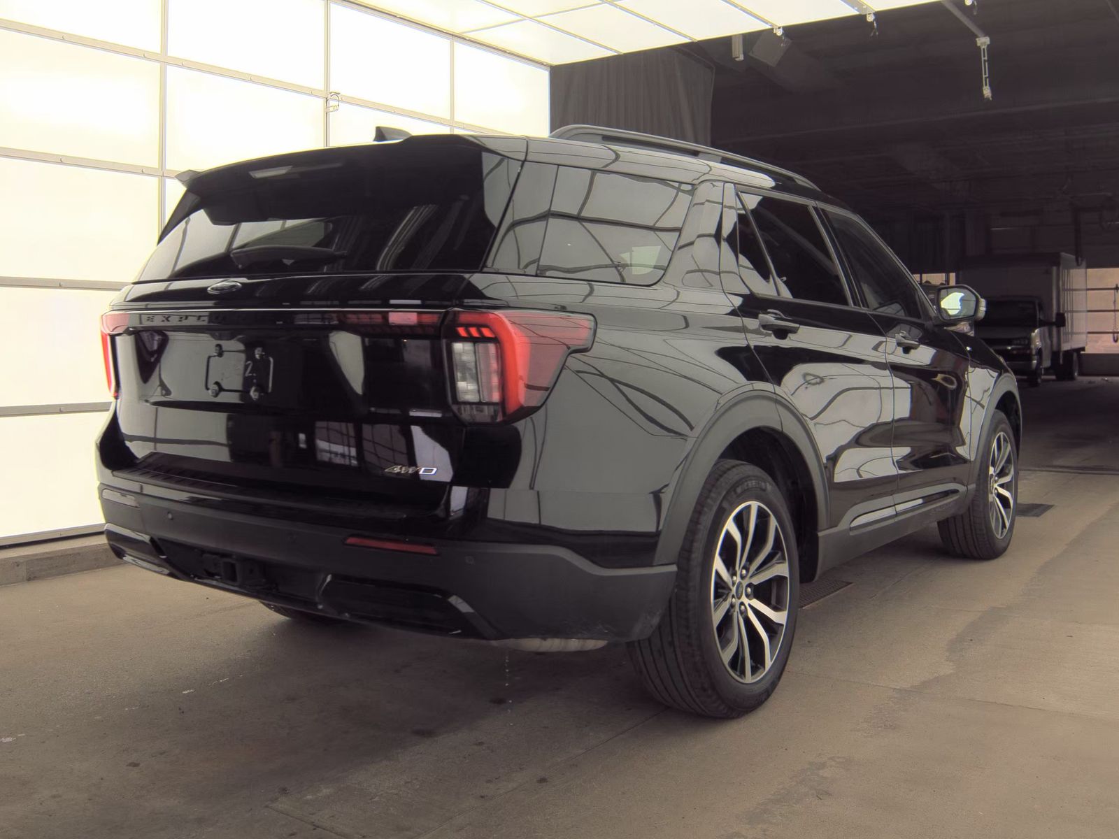 FORD EXPLORER - 6