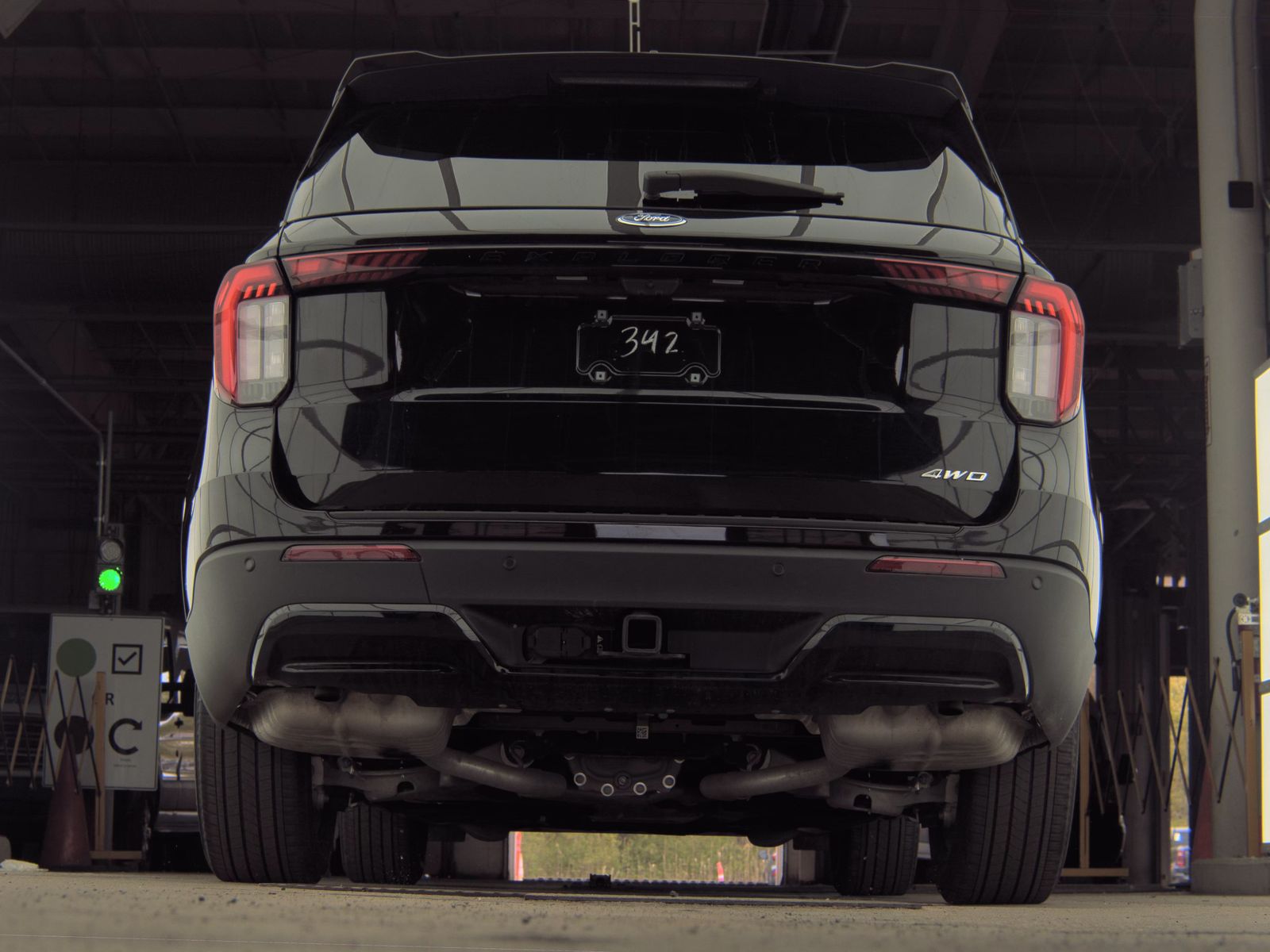 FORD EXPLORER - 8