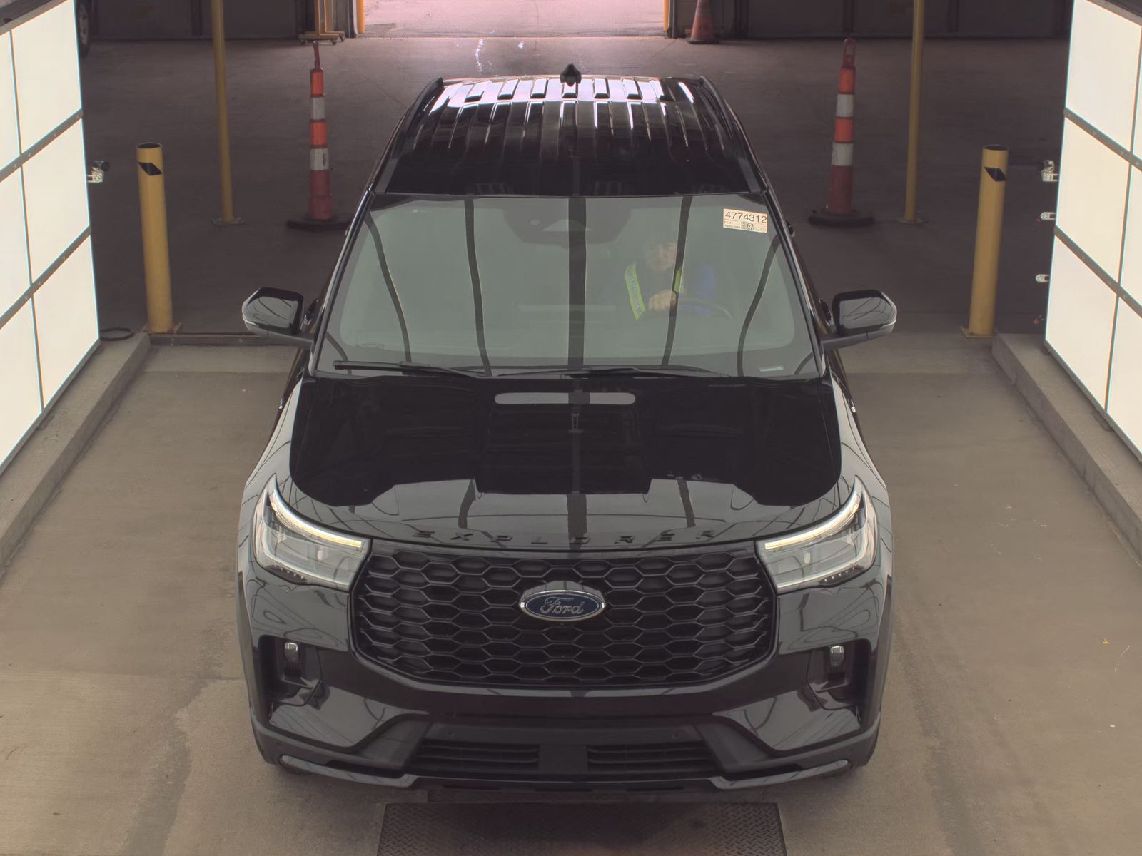 FORD EXPLORER - 3