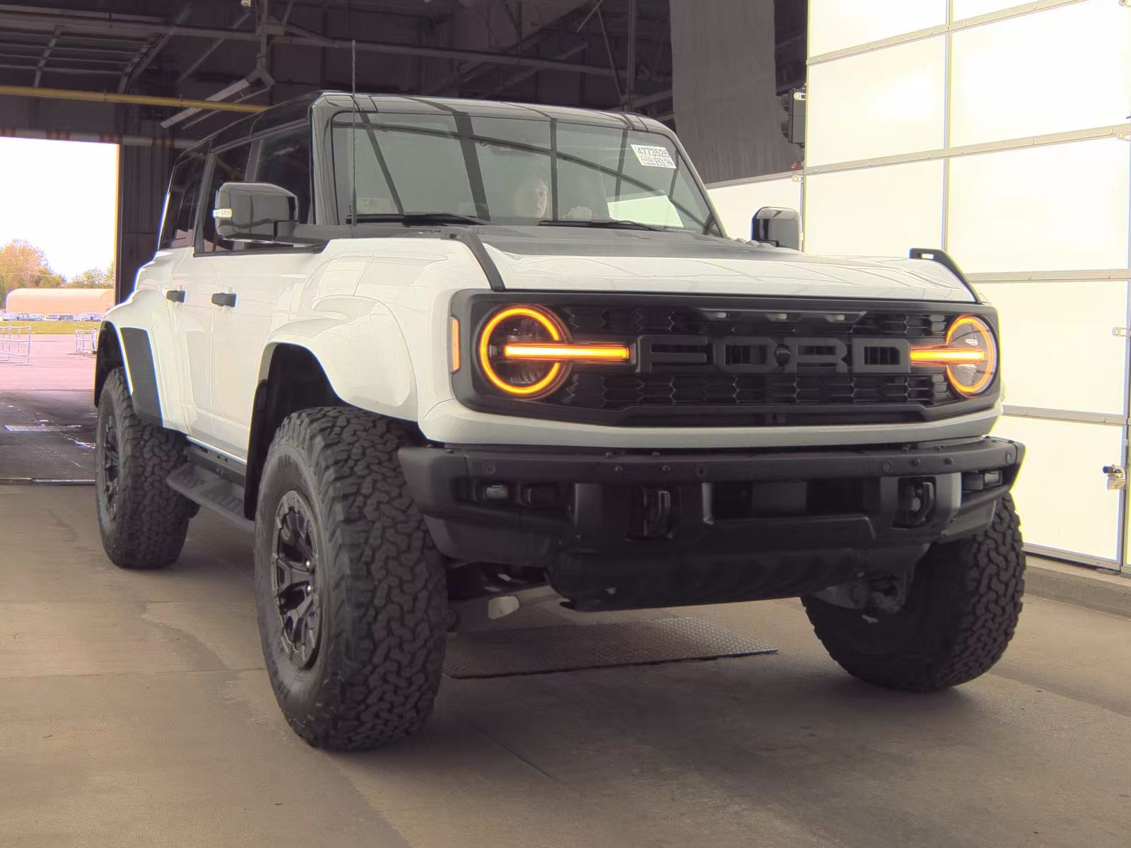 FORD BRONCO - 5