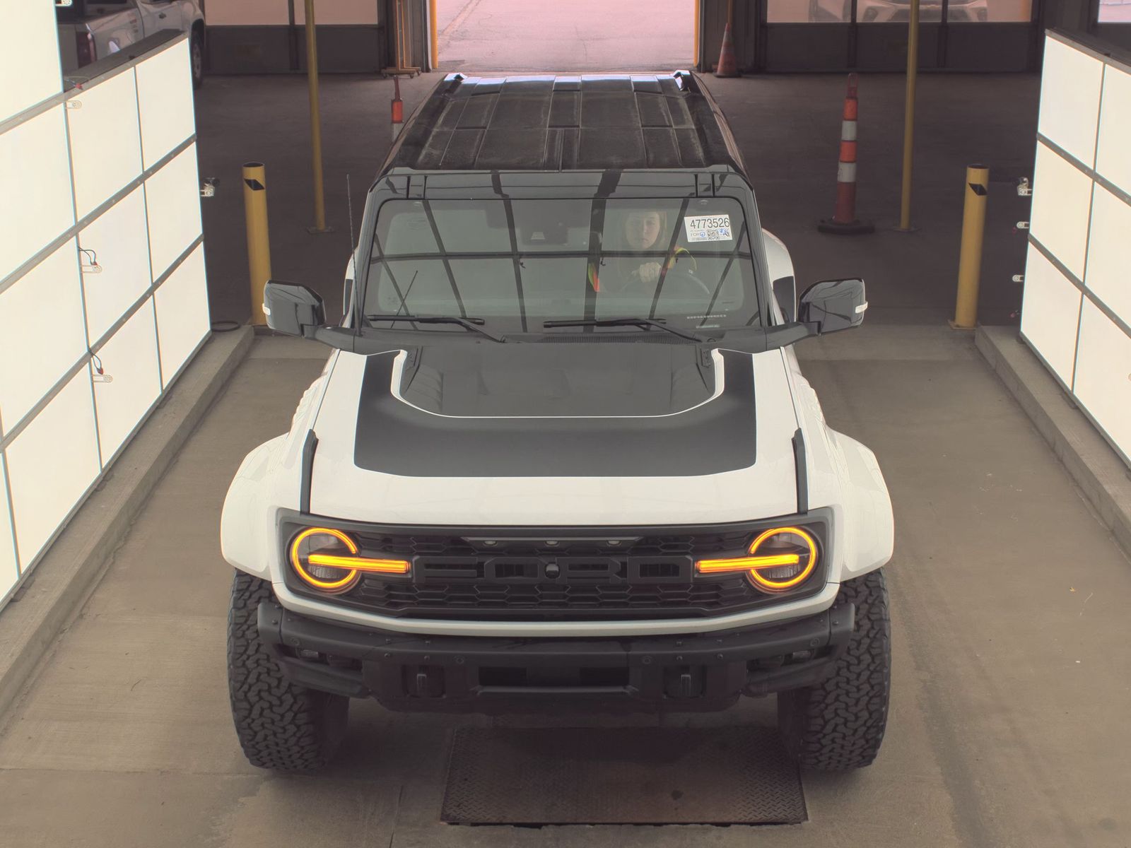 FORD BRONCO - 3