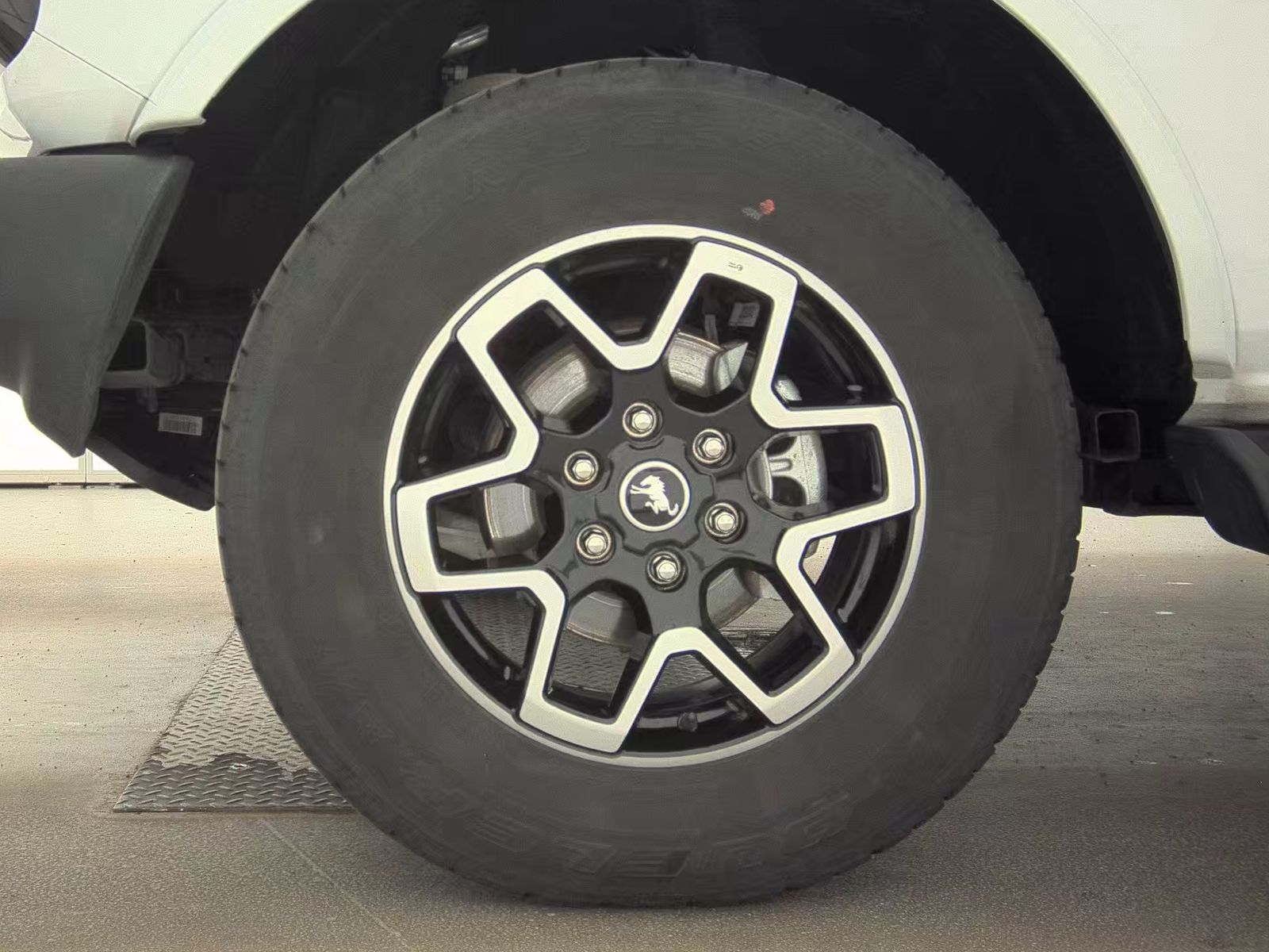 FORD BRONCO - 10