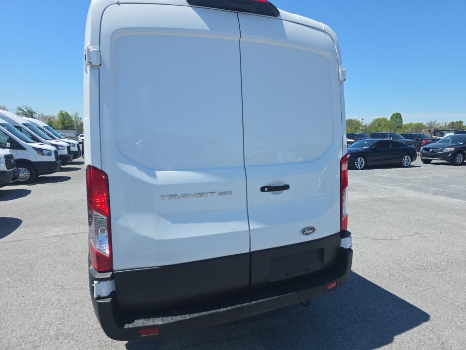 FORD TRANSIT 250 - 6