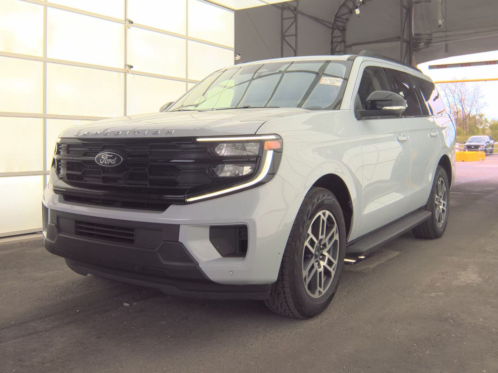 FORD EXPEDITION - 1
