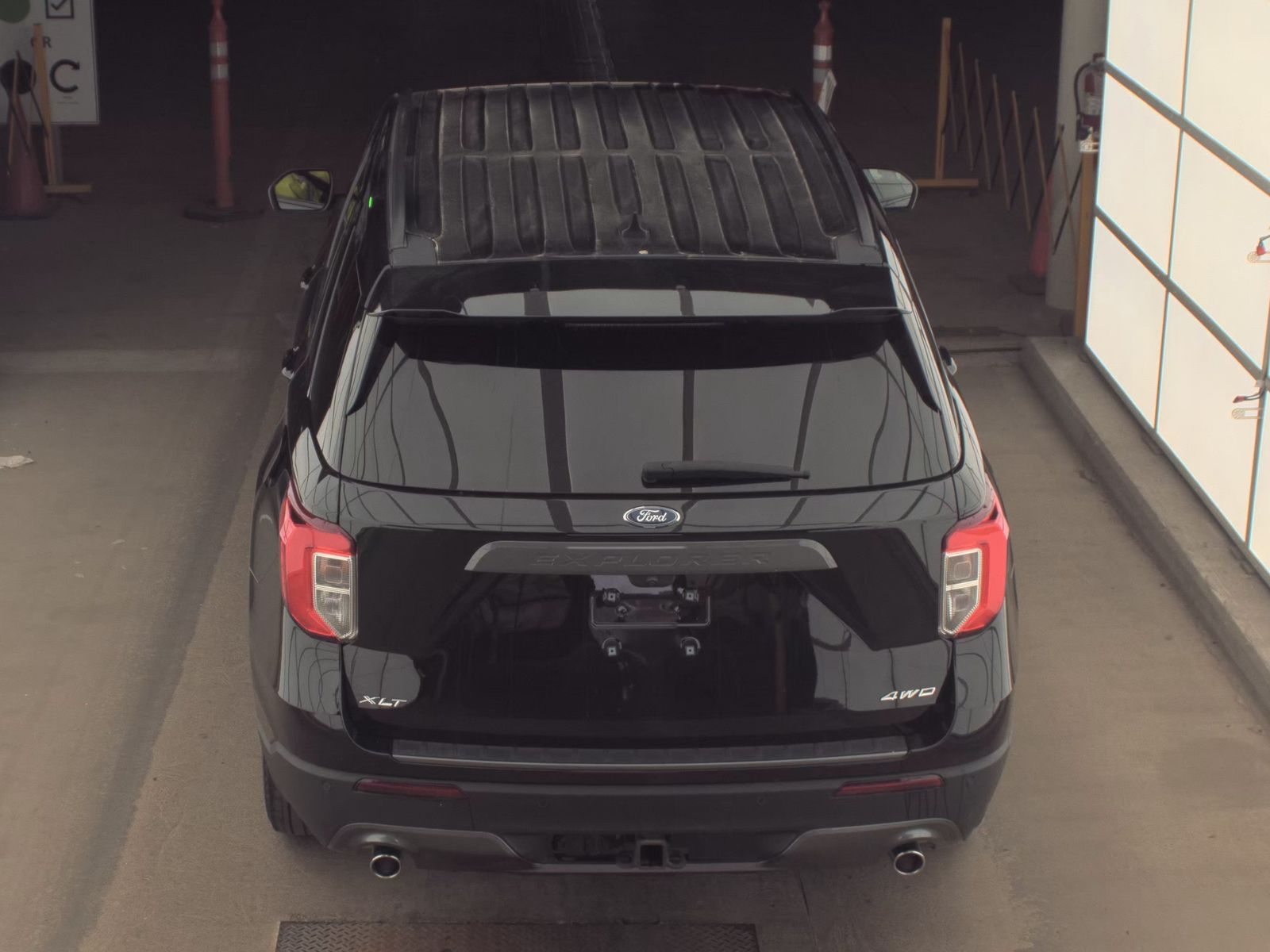 FORD EXPLORER - 7