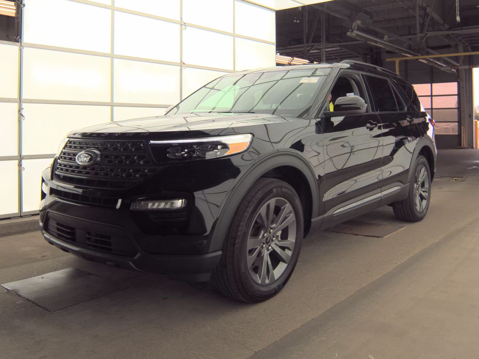 FORD EXPLORER - 1