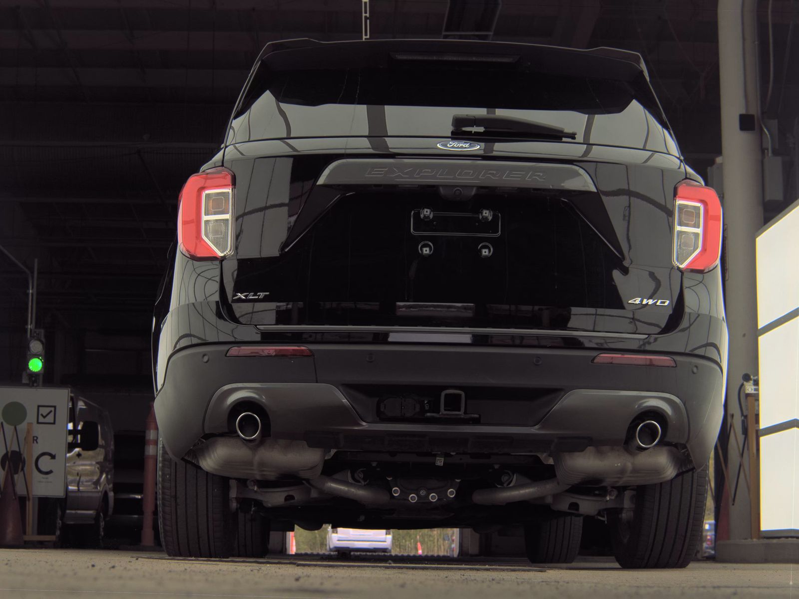 FORD EXPLORER - 8