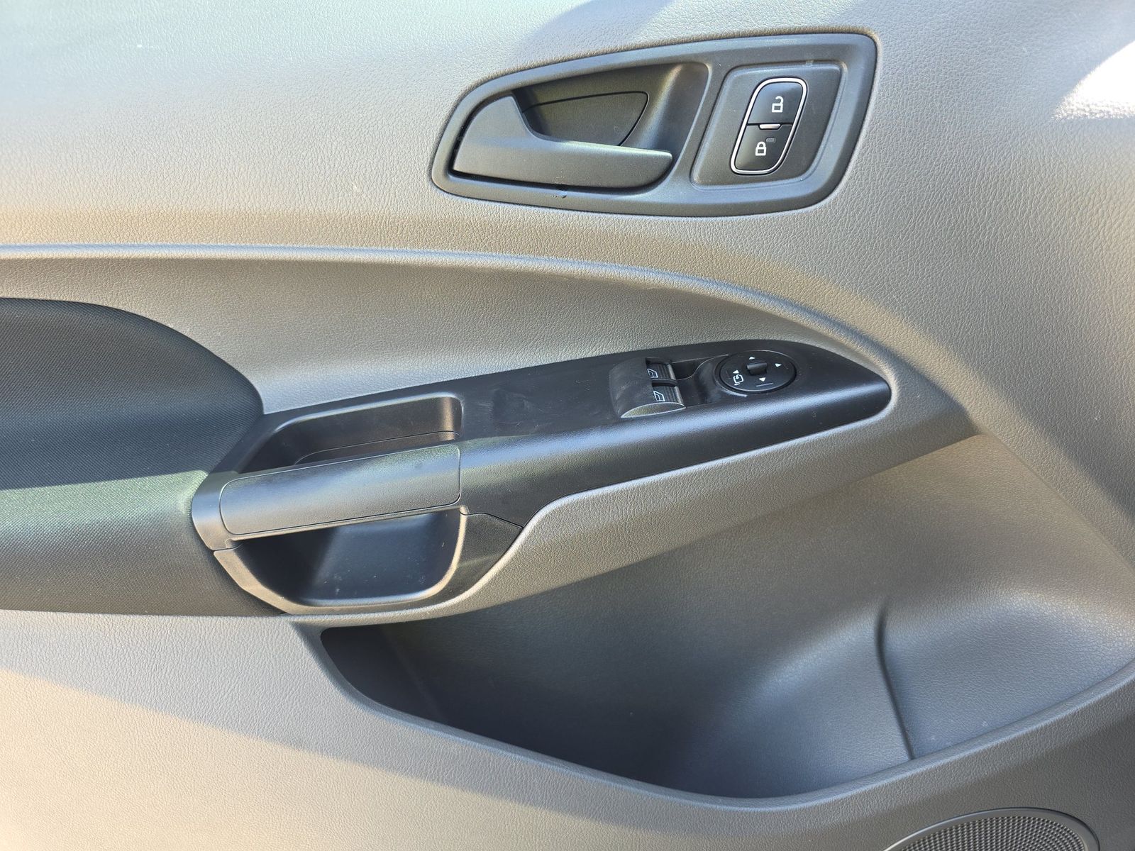 FORD TRANSIT CONNECT - 10