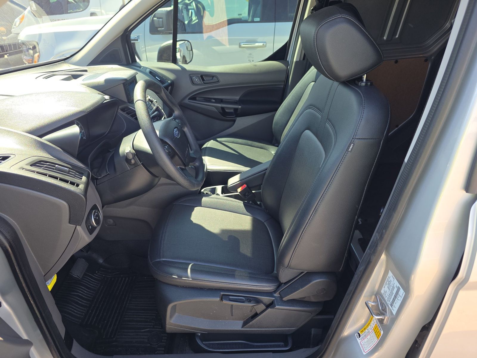 FORD TRANSIT CONNECT - 8