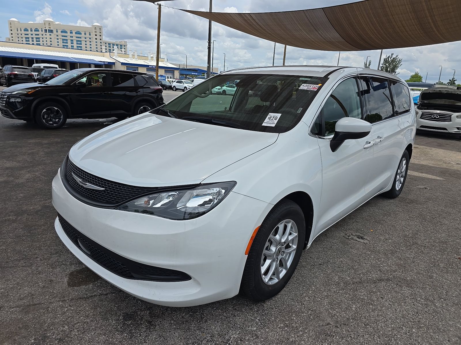 CHRYSLER VOYAGER - 1