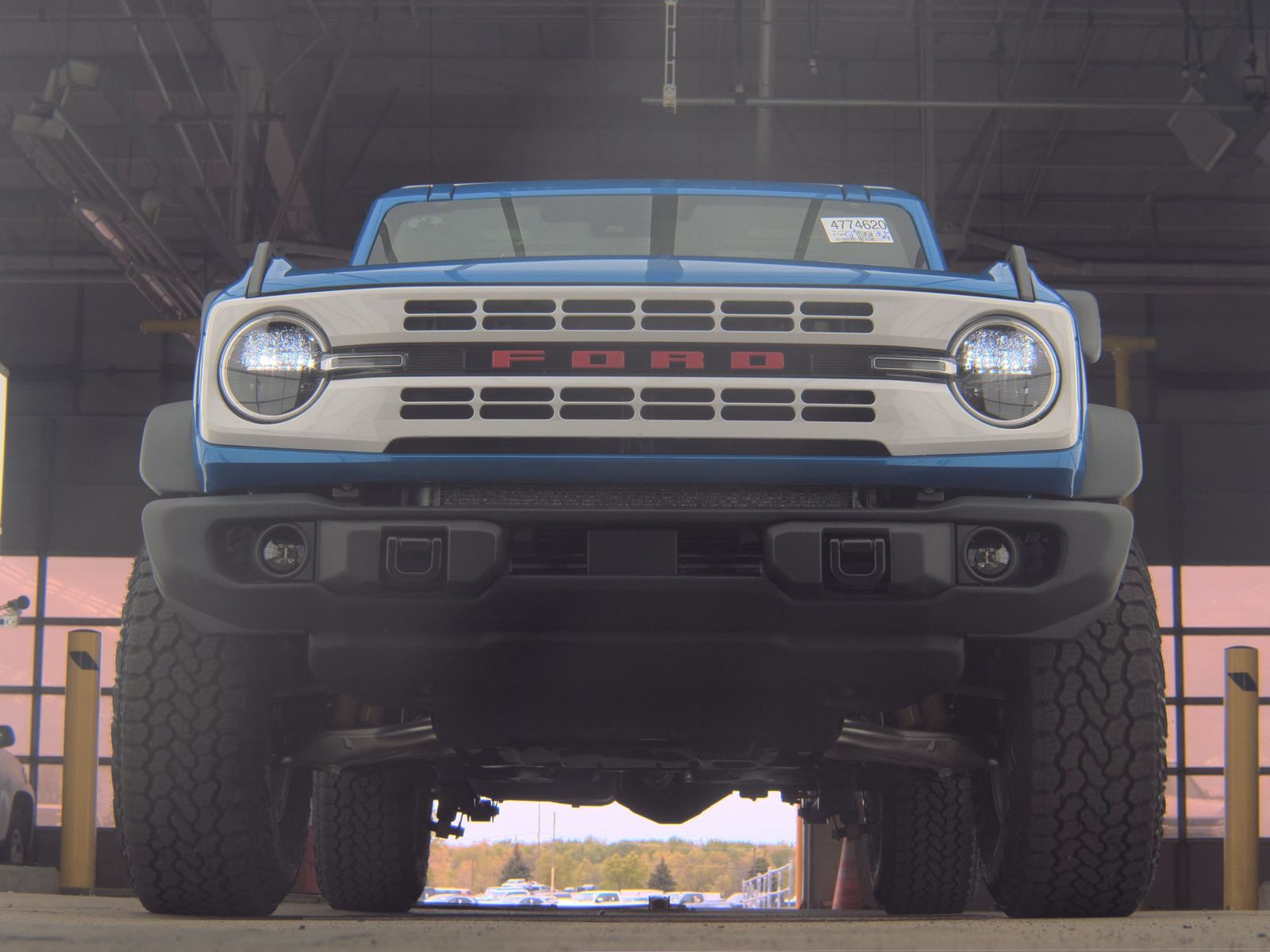 FORD BRONCO - 4
