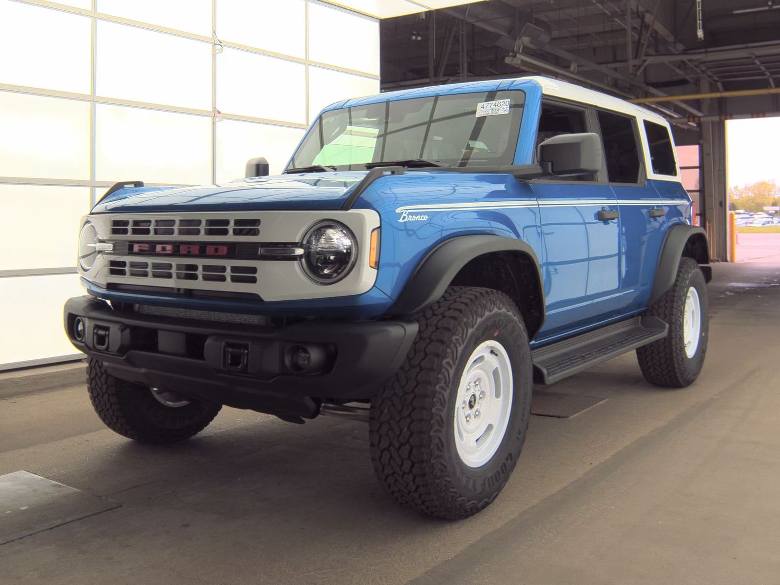 FORD BRONCO - 1