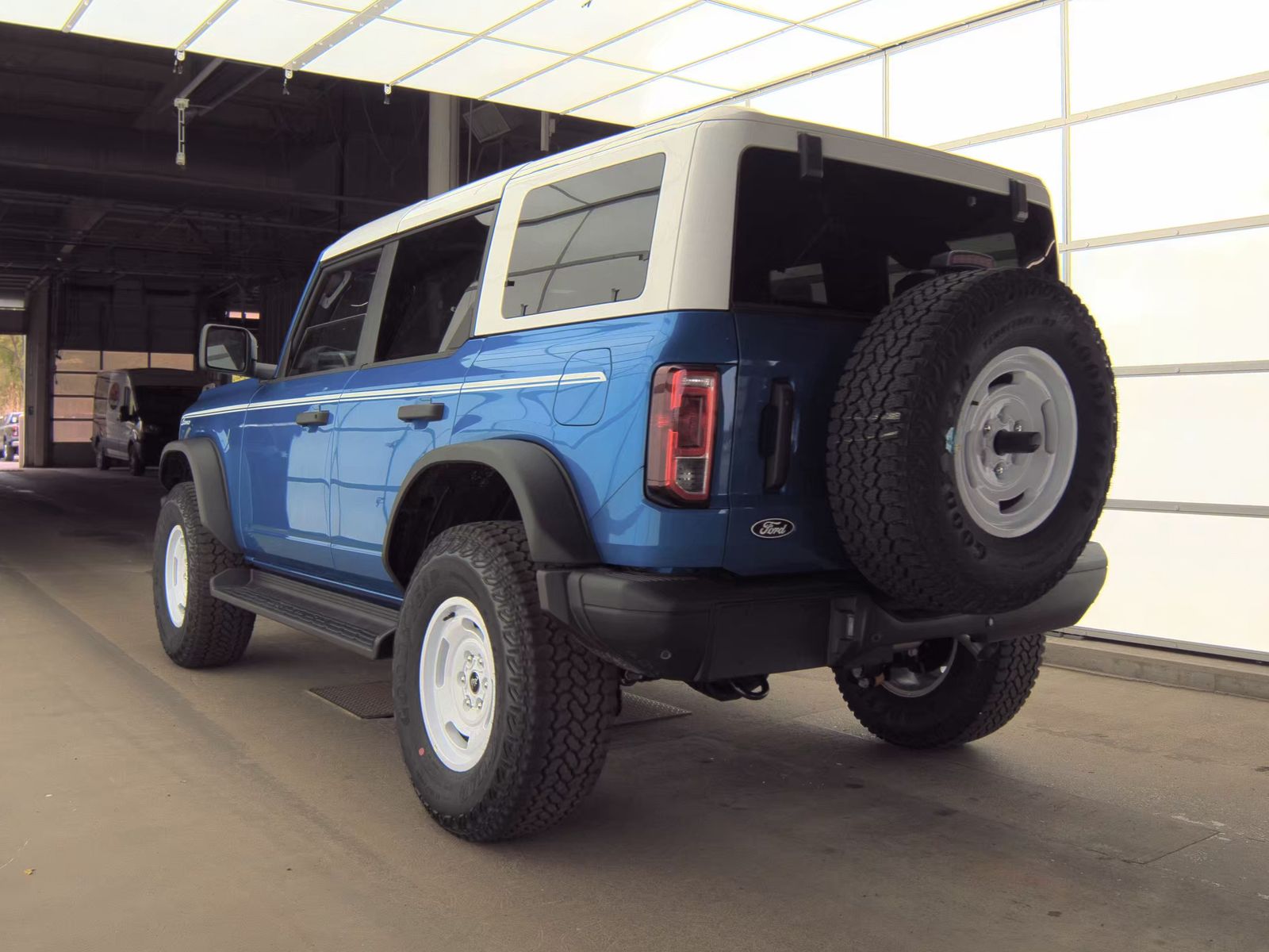 FORD BRONCO - 9
