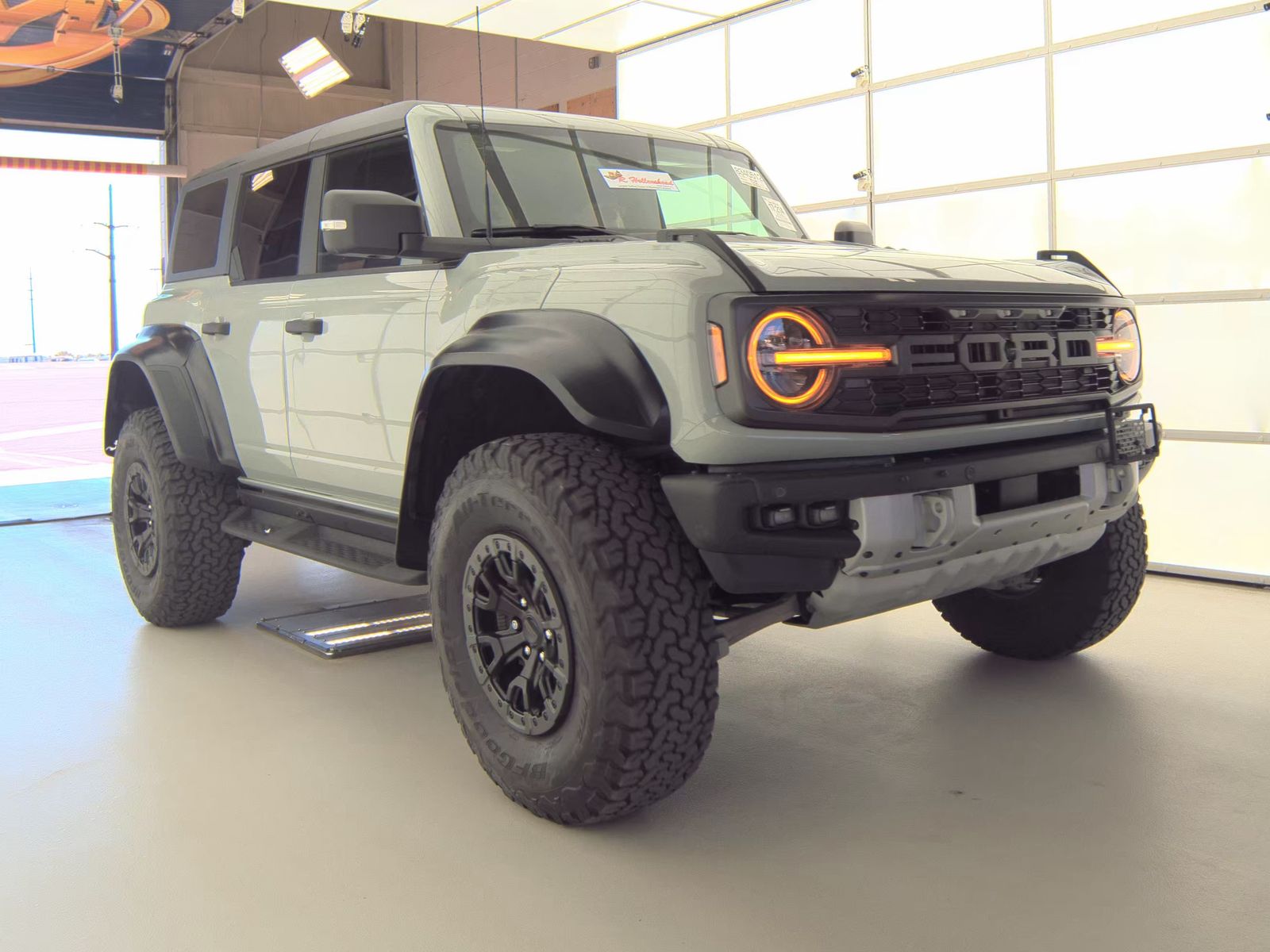 FORD BRONCO - 5