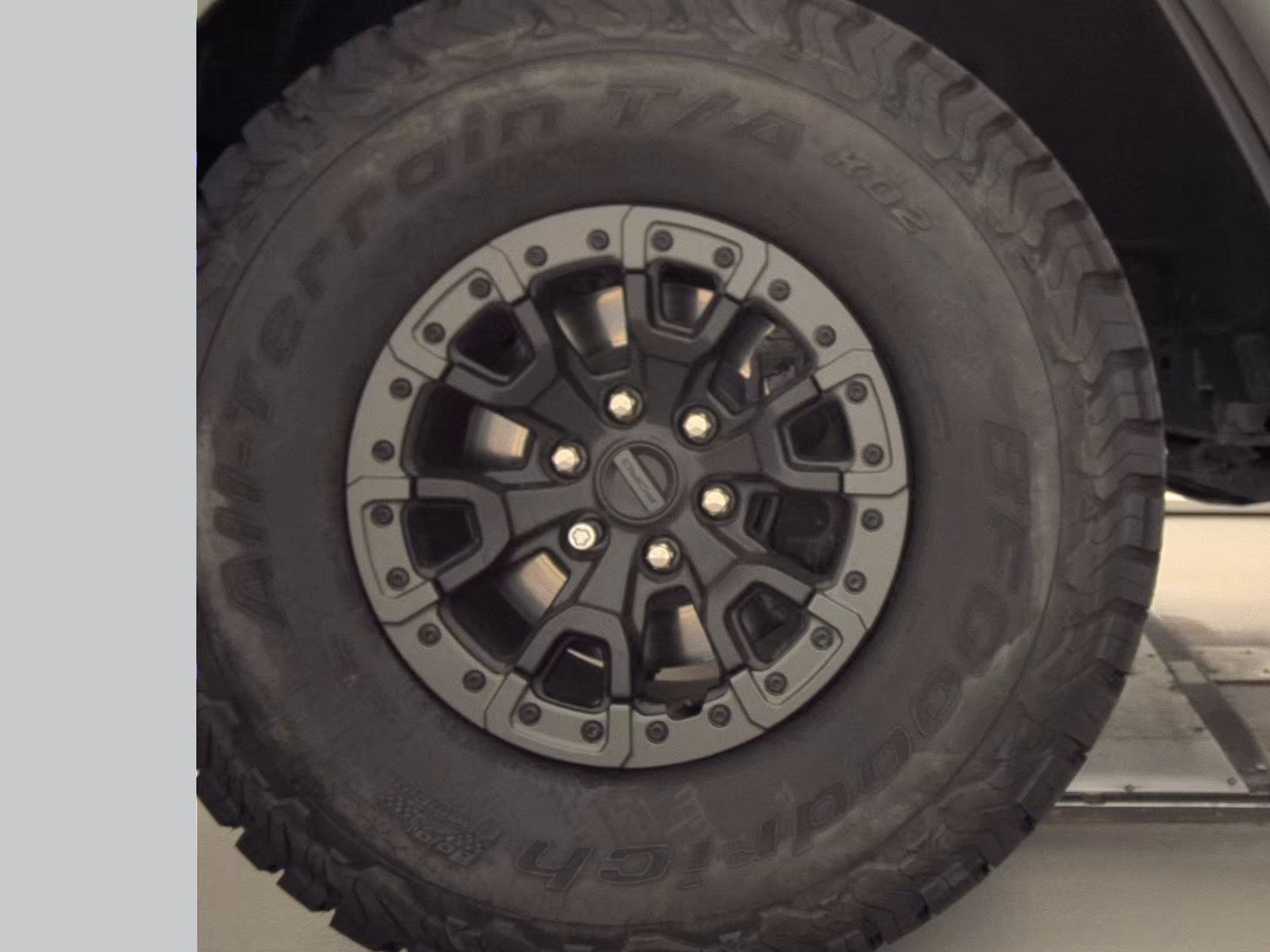 FORD BRONCO - 10