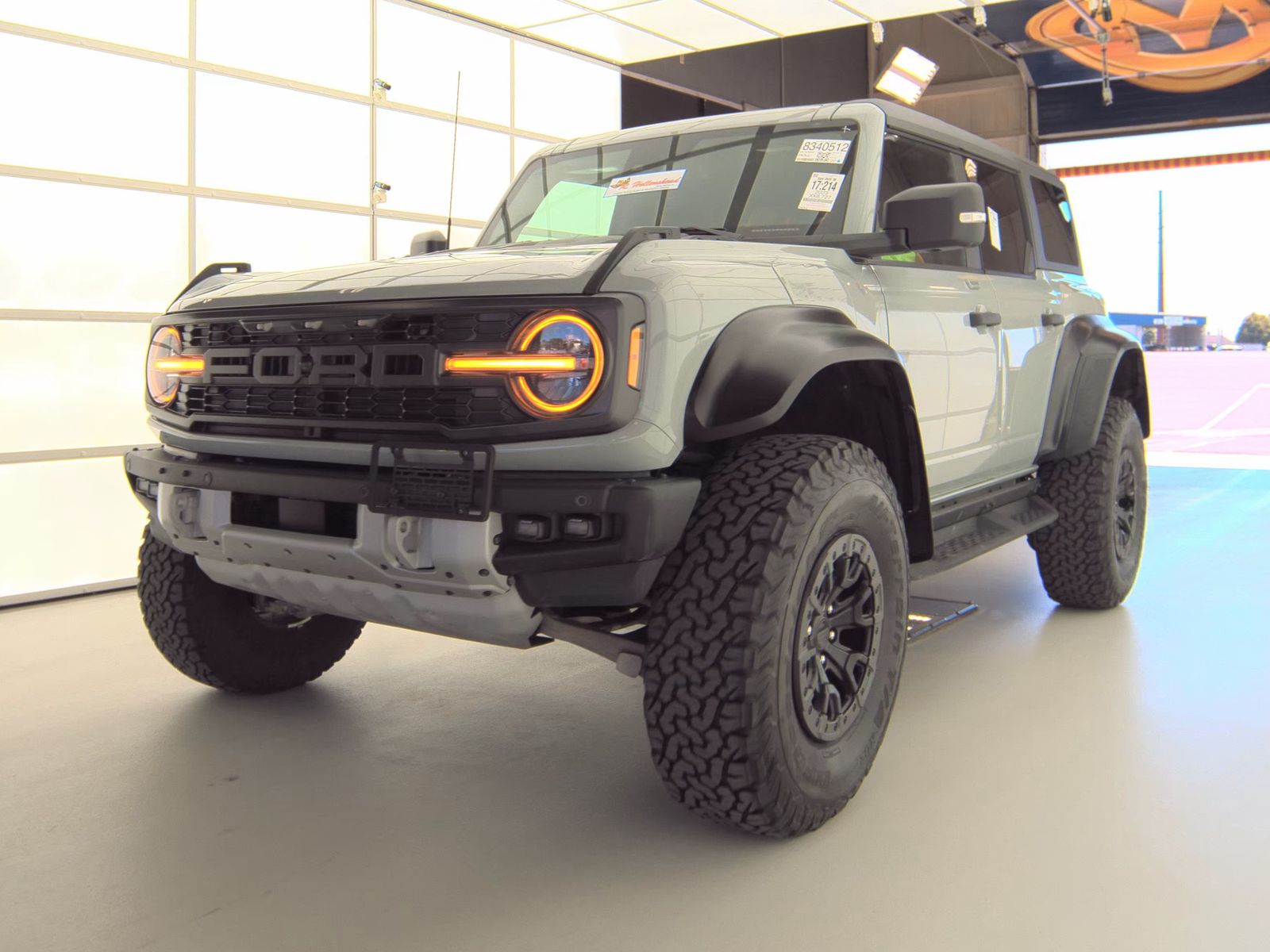 FORD BRONCO - 1